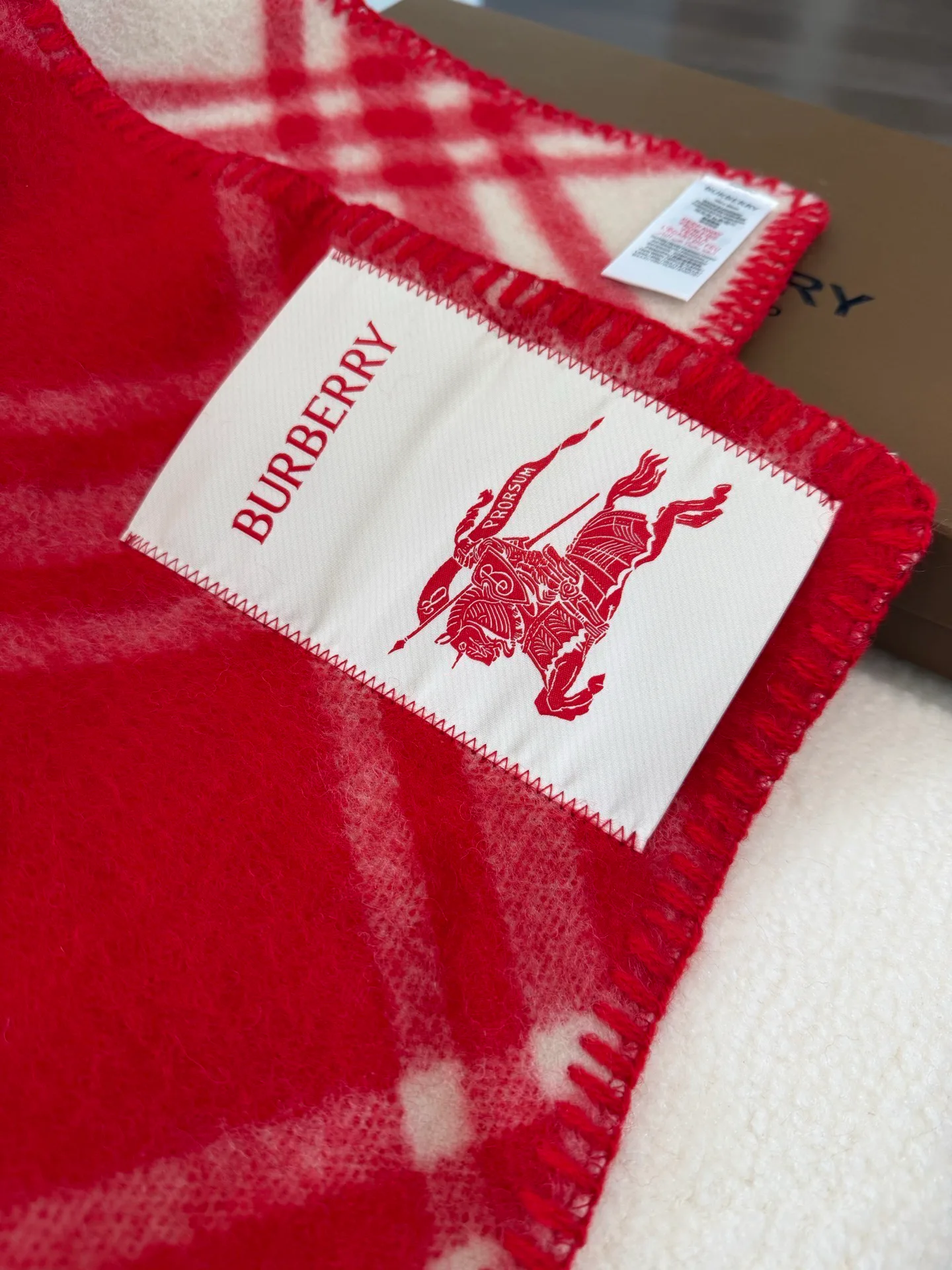 Шарфы Burberry 1333693