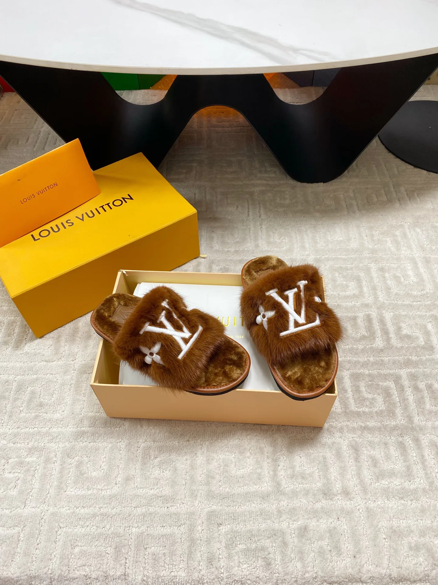 Тапочки Женские Louis Vuitton 133154