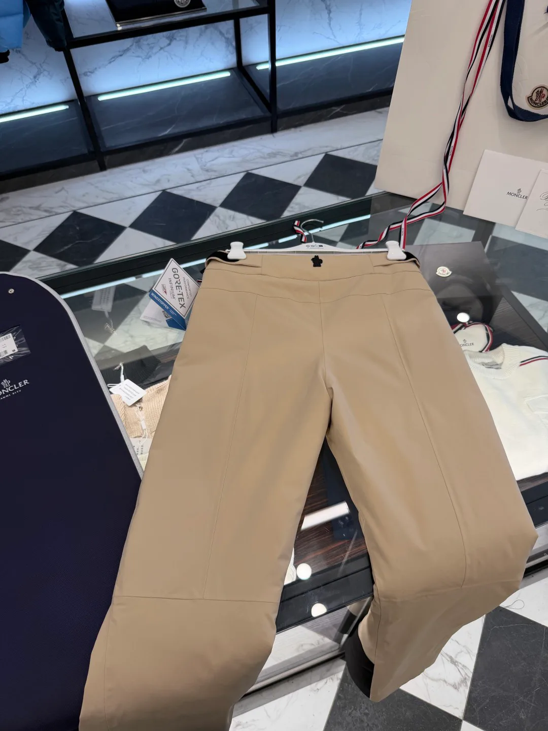 Брюки Женские Moncler 19336115