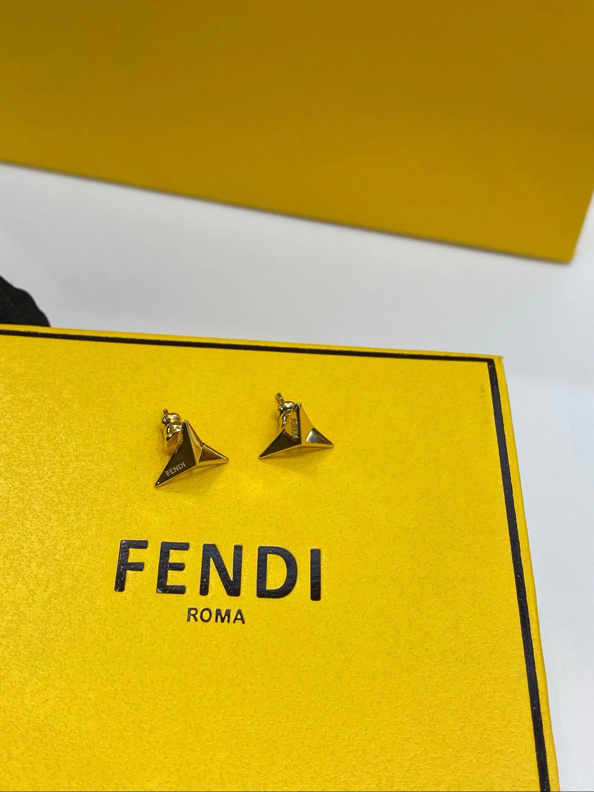 Бижутерия Fendi 18123179