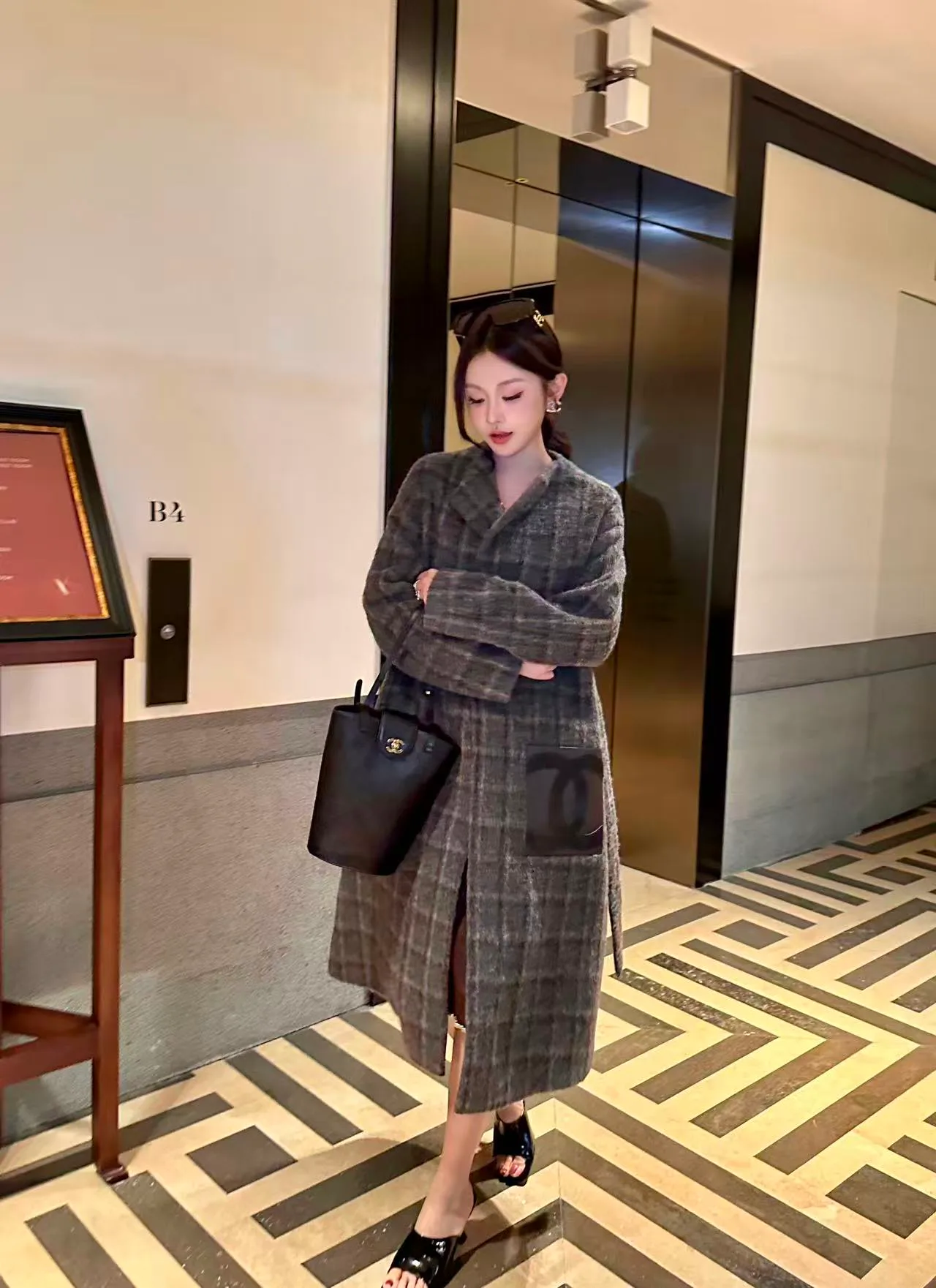 Пальто Женские Chanel 19579820