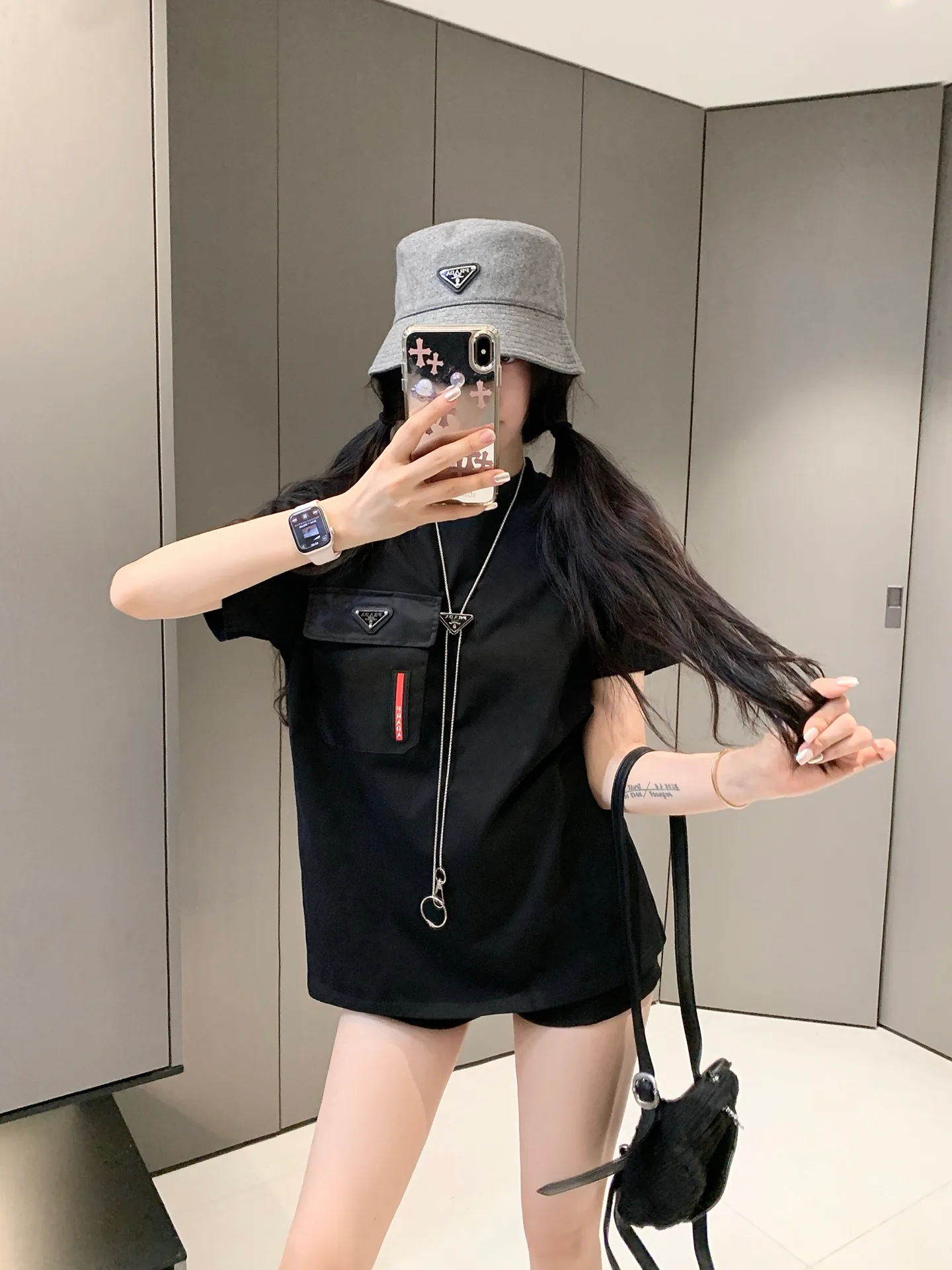 Футболки Женские Prada 16715