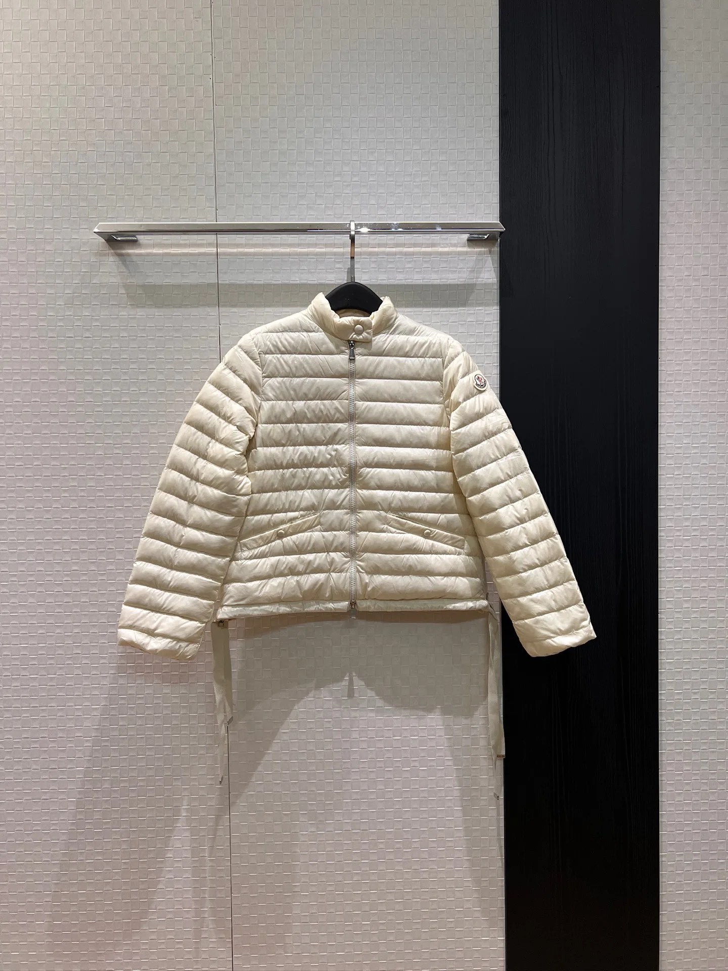 Куртки И Пуховики Женские Moncler 19484092