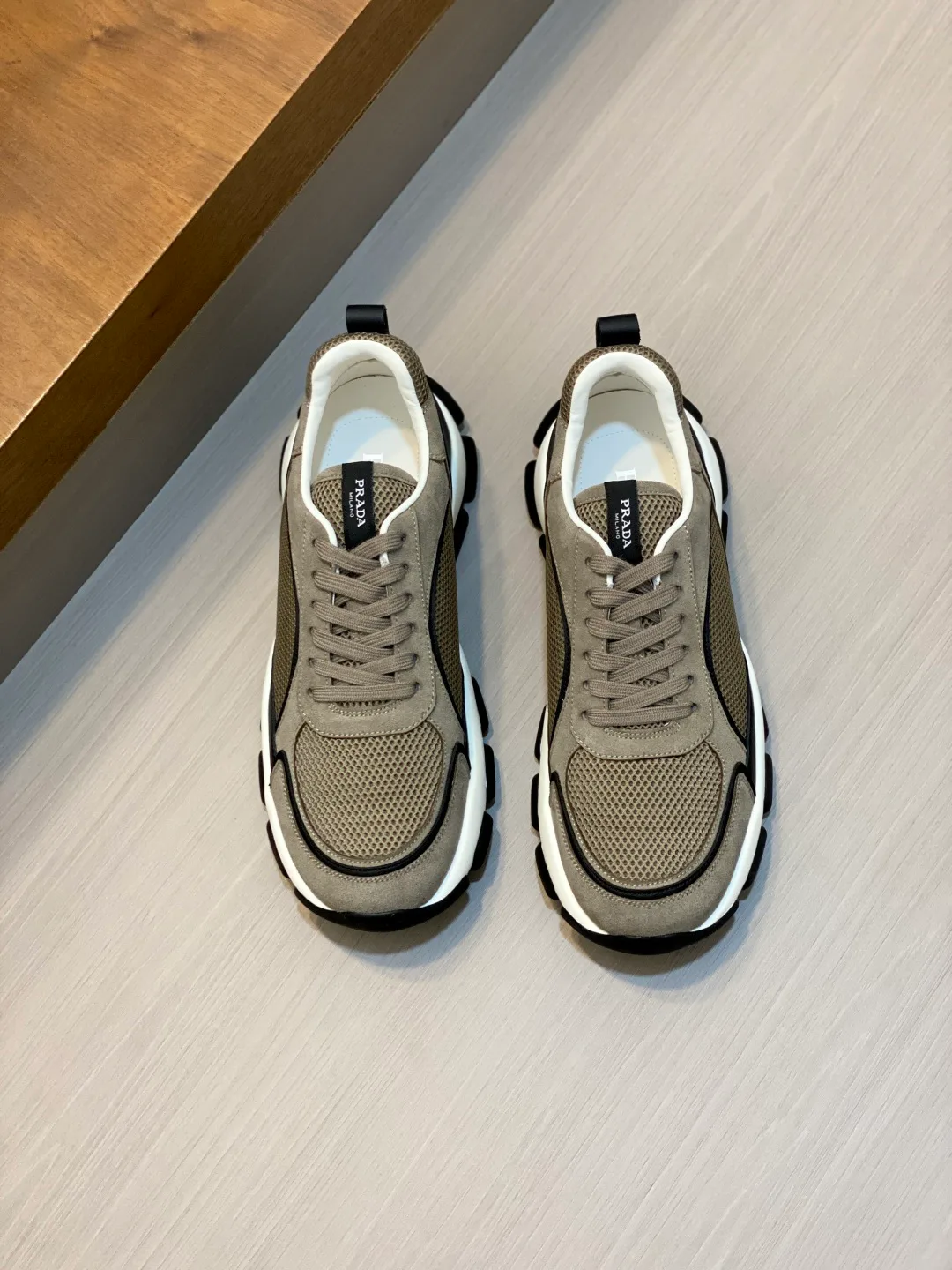 Кроссовки Мужские Prada 18055232