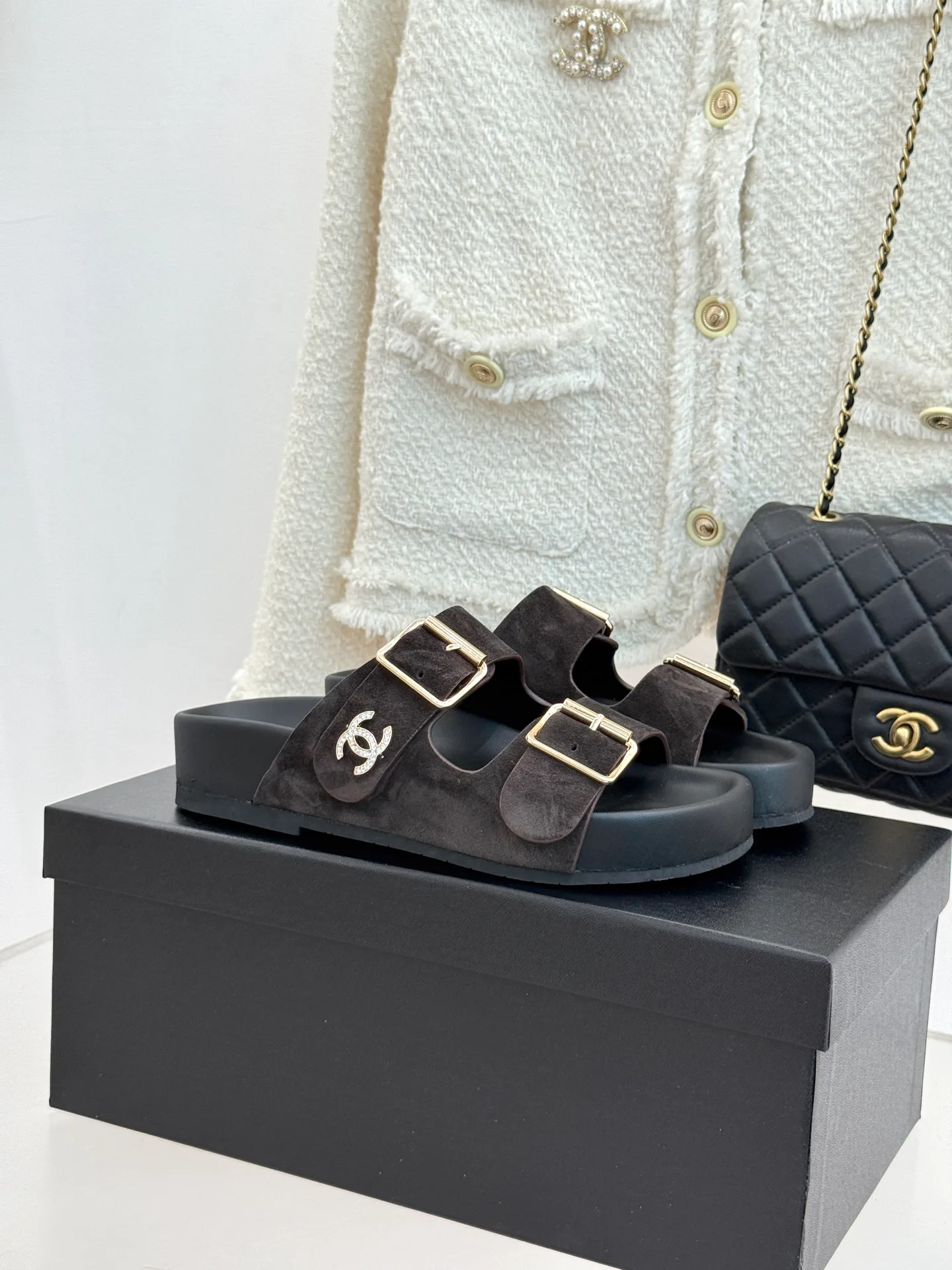 Шлепанцы Женские Chanel 11646689