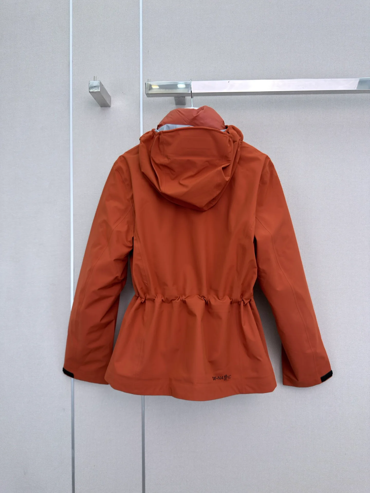 Куртки И Пуховики Женские Moncler 18501659
