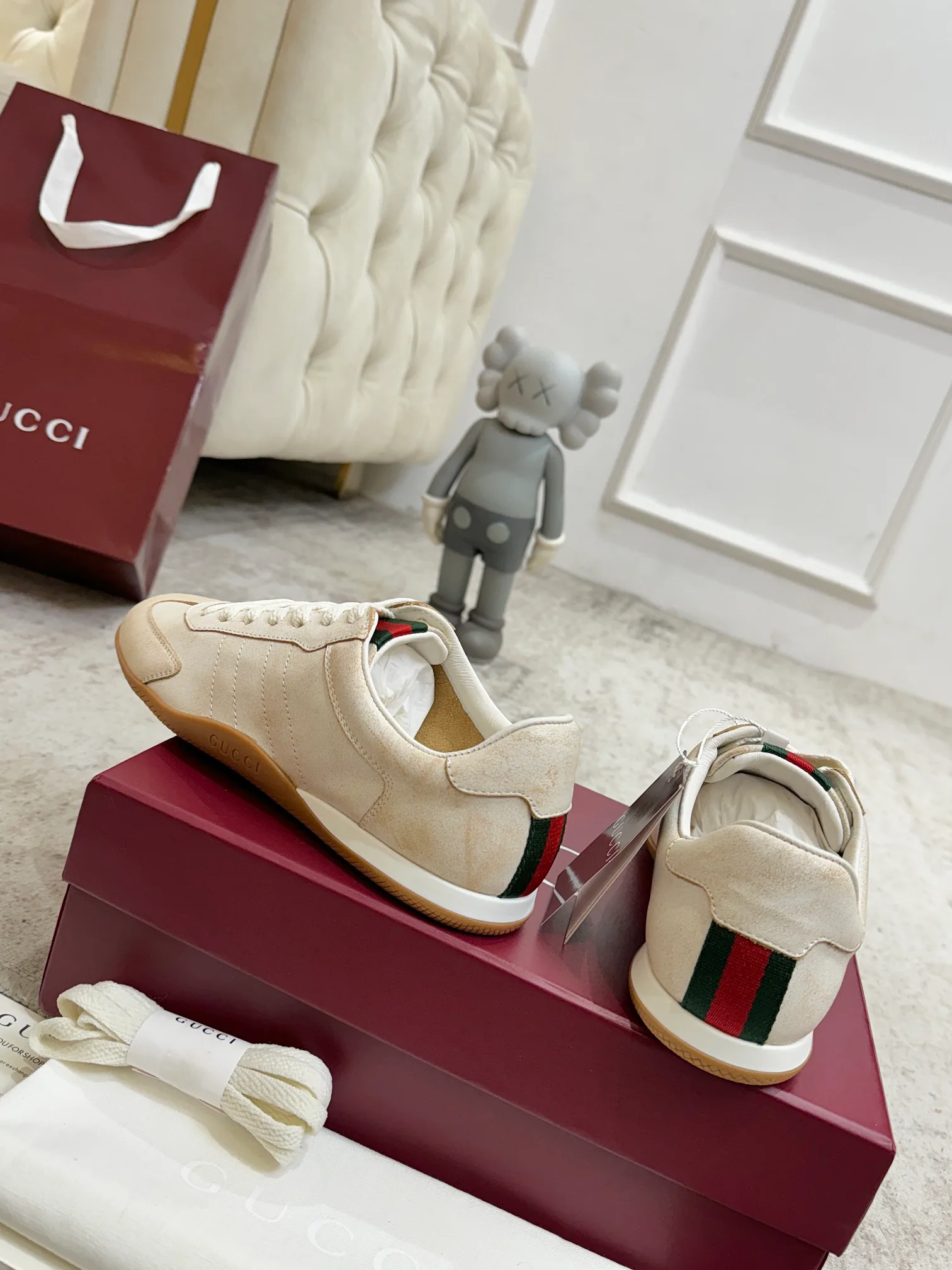 Кроссовки Женские Gucci 945081