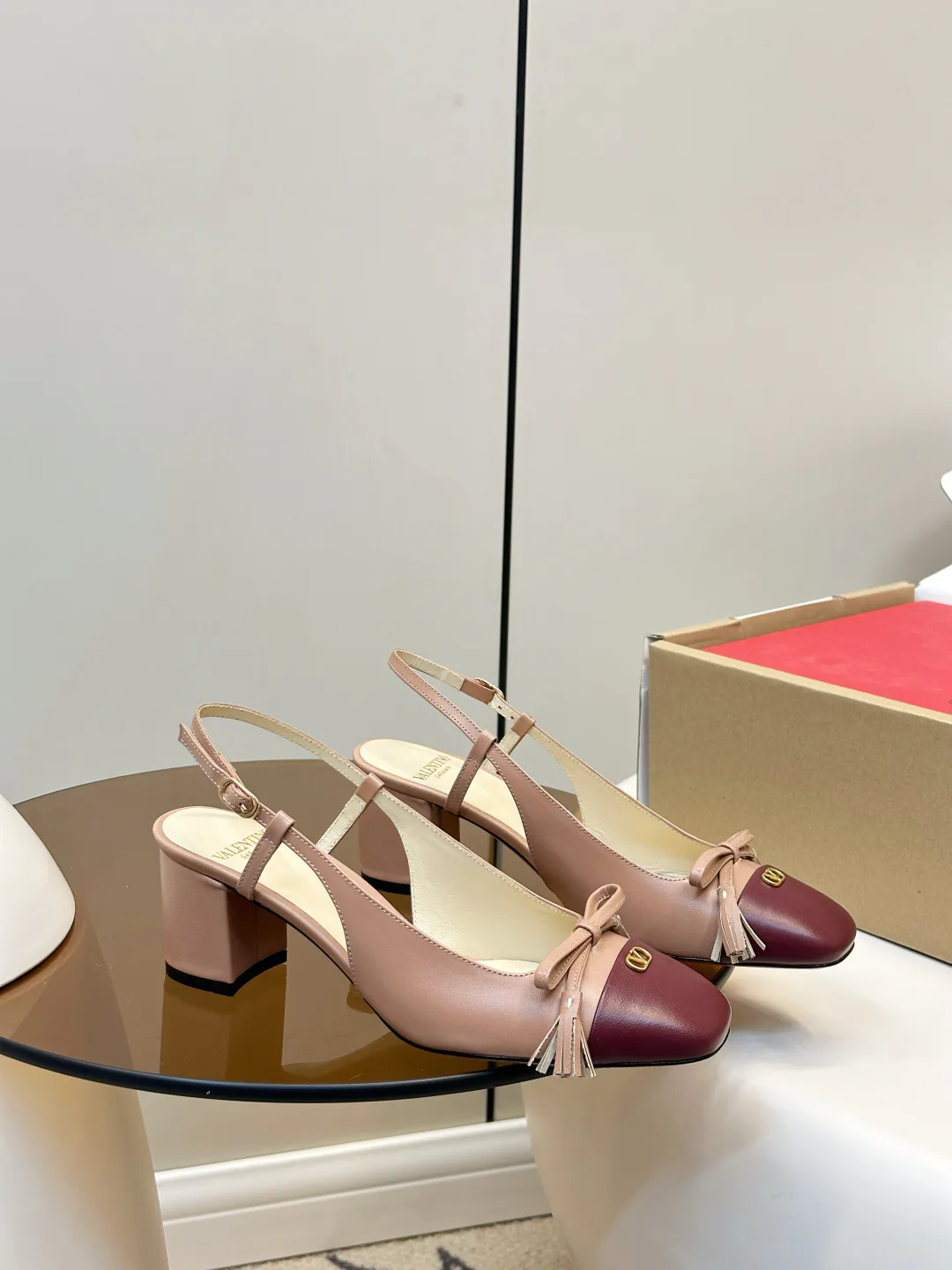 Босоножки Женские Valentino 13561073