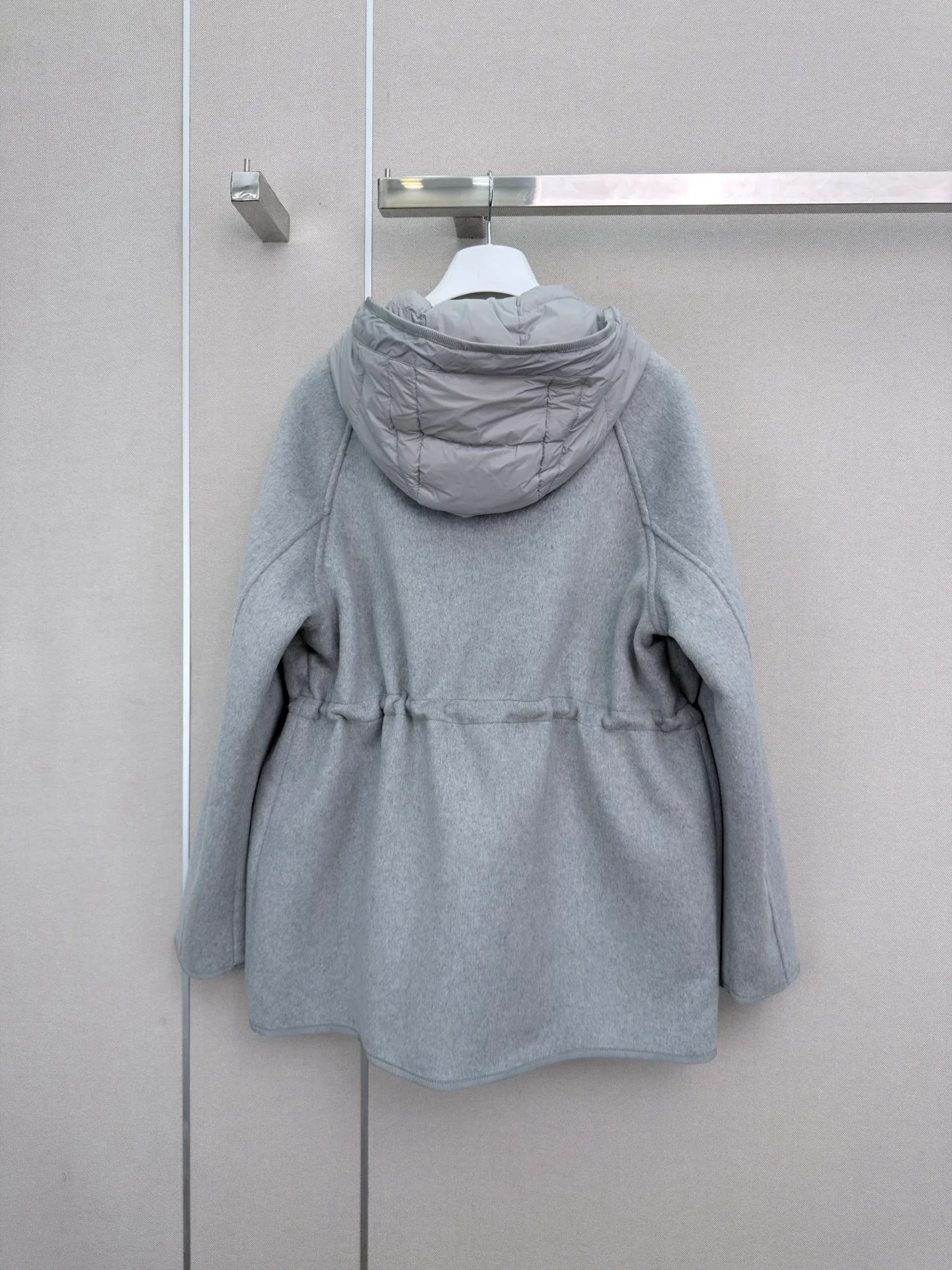 Куртки И Пуховики Женские Moncler 18408002