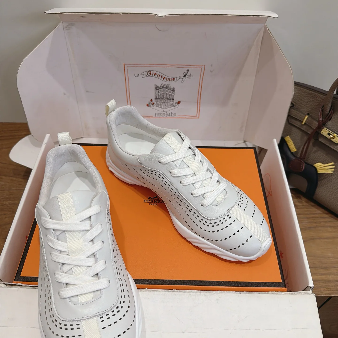 Кроссовки Женские Hermes 18230943