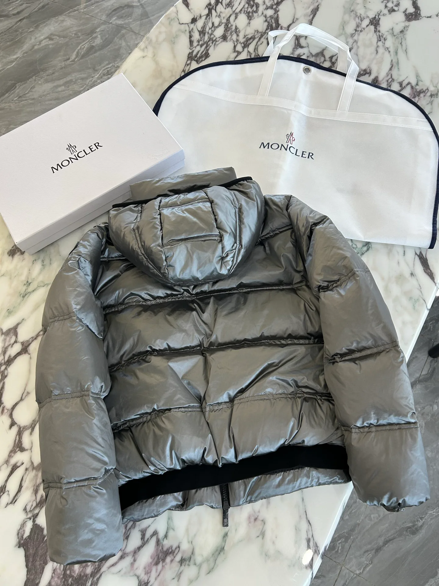 Куртки И Пуховики Женские Moncler 17904500