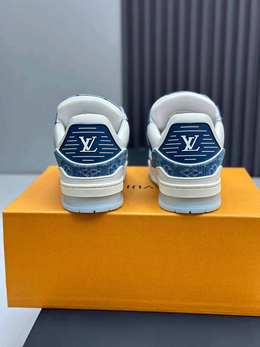 Кроссовки Женские Louis Vuitton 271996