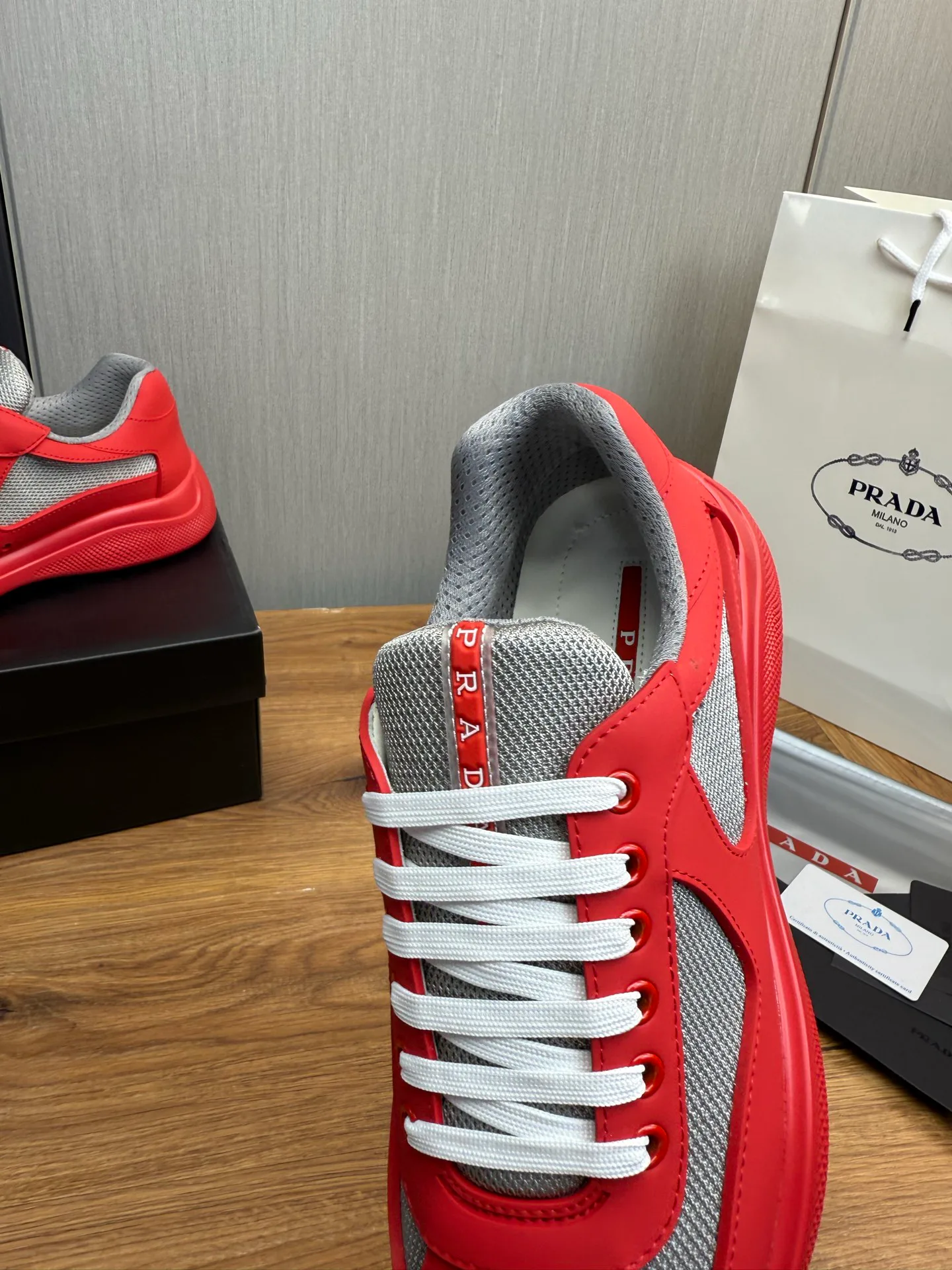 Кроссовки Женские Prada 1261595