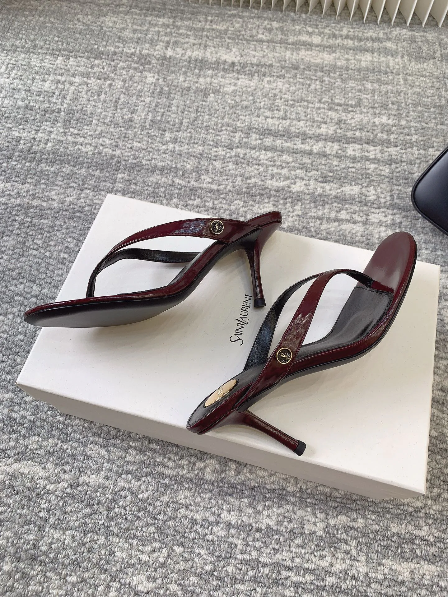 Босоножки Женские Saint Laurent 13229113