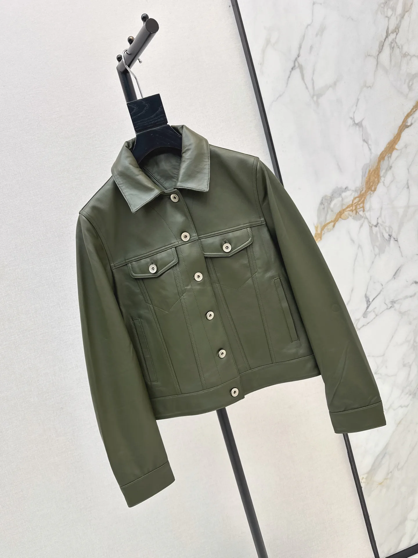 Кожаные Куртки И Дублёнки Женские Bottega Veneta 18173025