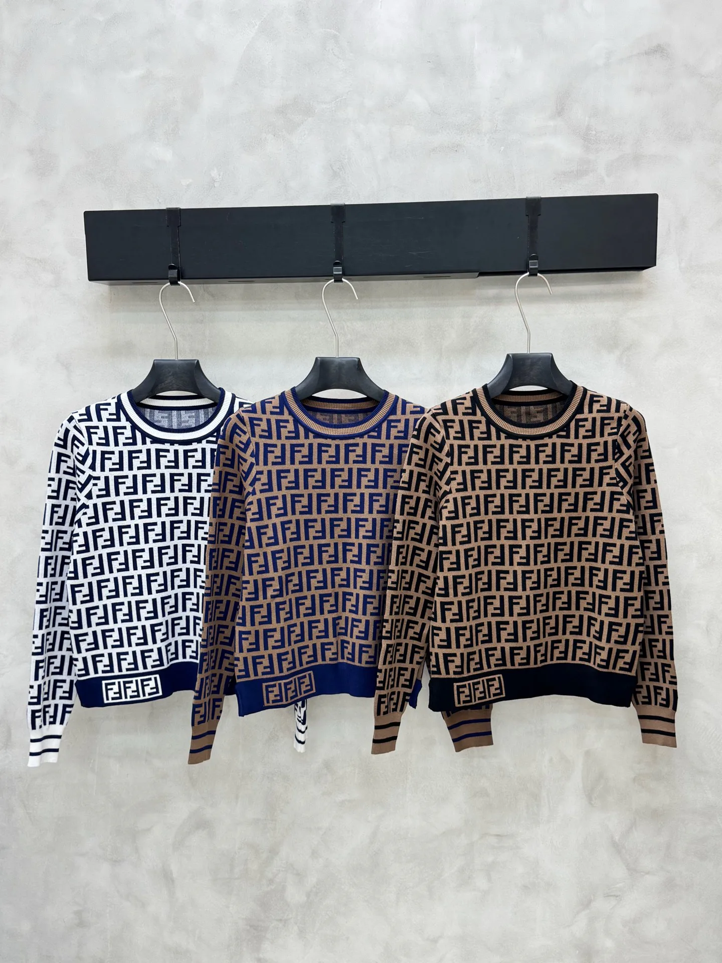 Джемперы И Свитеры Женские Fendi 18263230