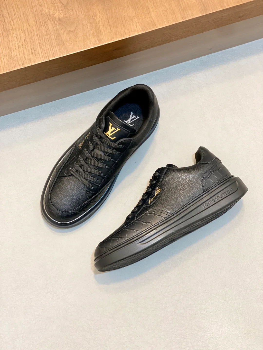 Кроссовки Мужские Louis Vuitton 18265107