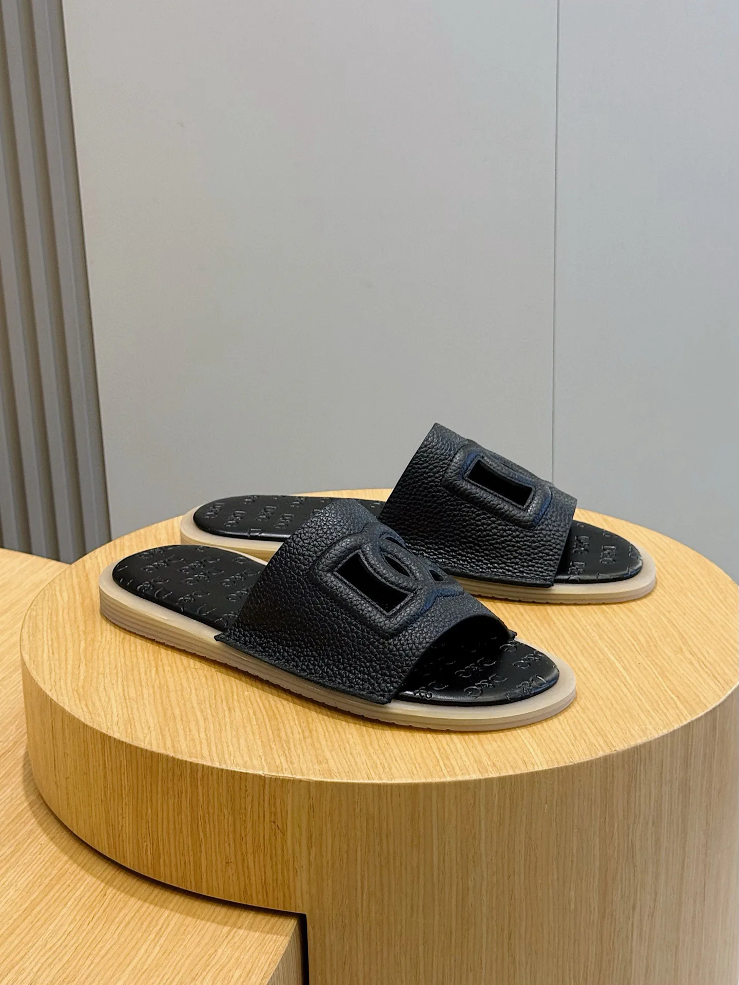 Шлепанцы Мужские Dolce & Gabbana 12768621