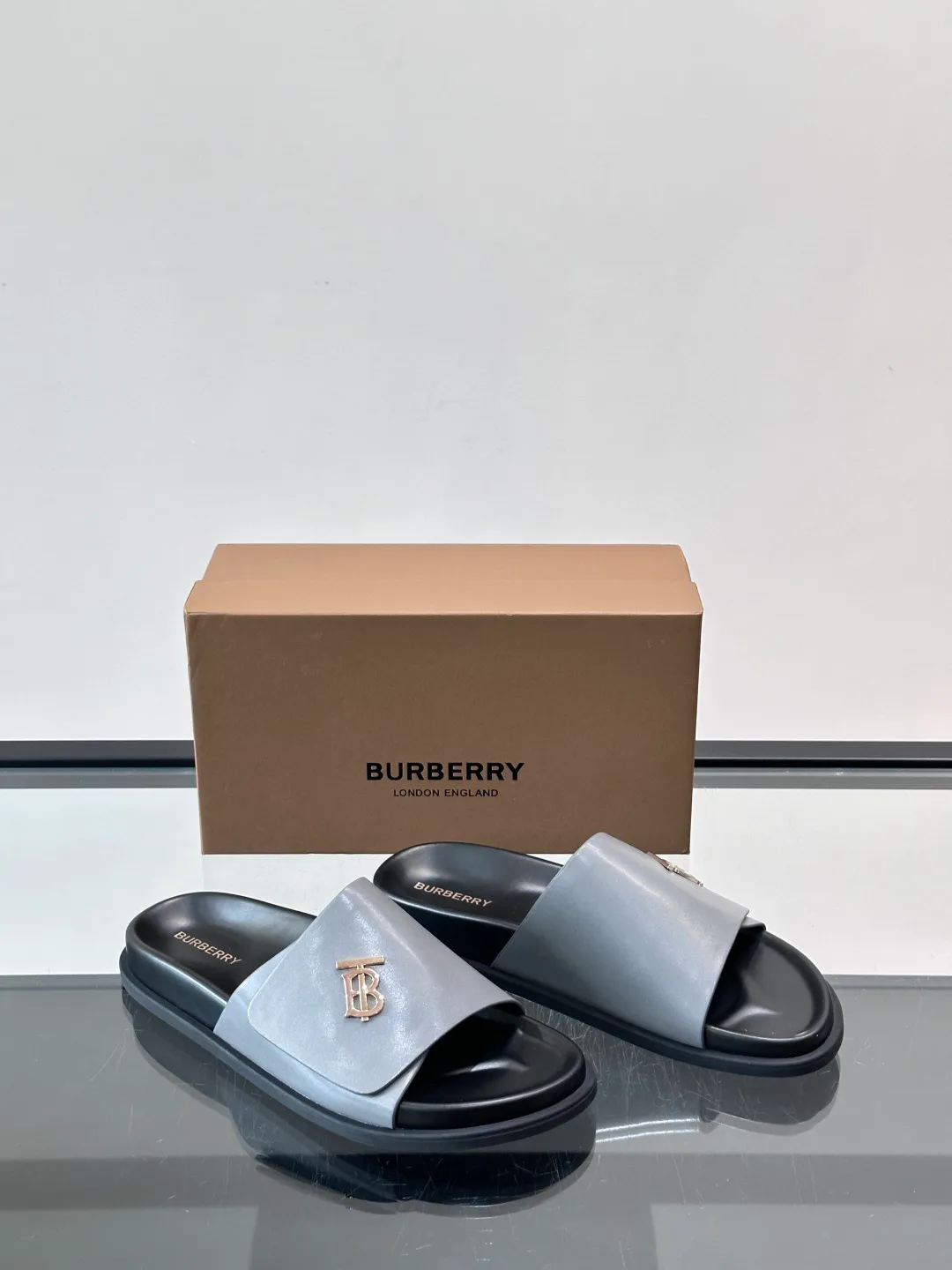 Сандалии Мужские Burberry 13546910