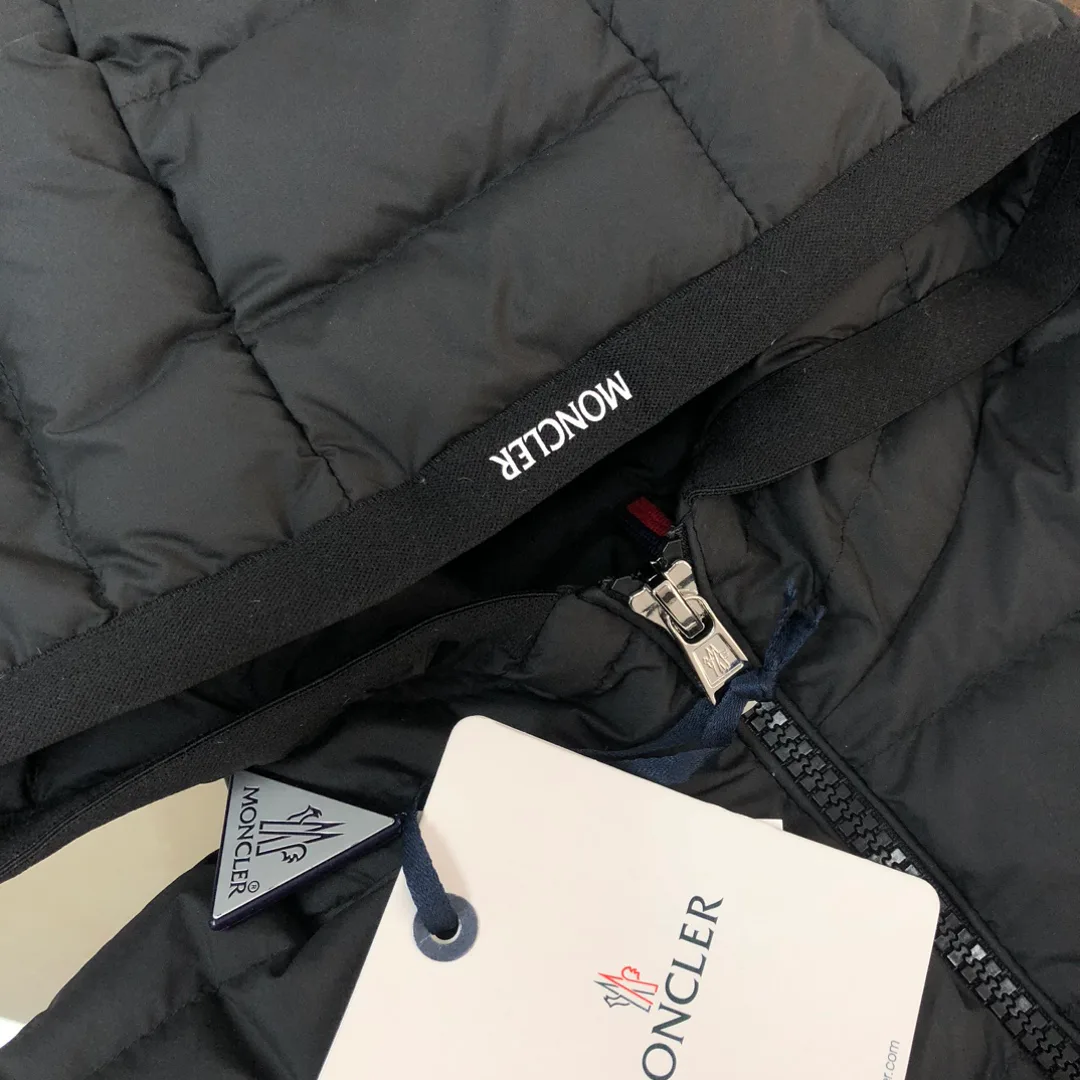 Куртки И Пуховики Женские Moncler 18408602