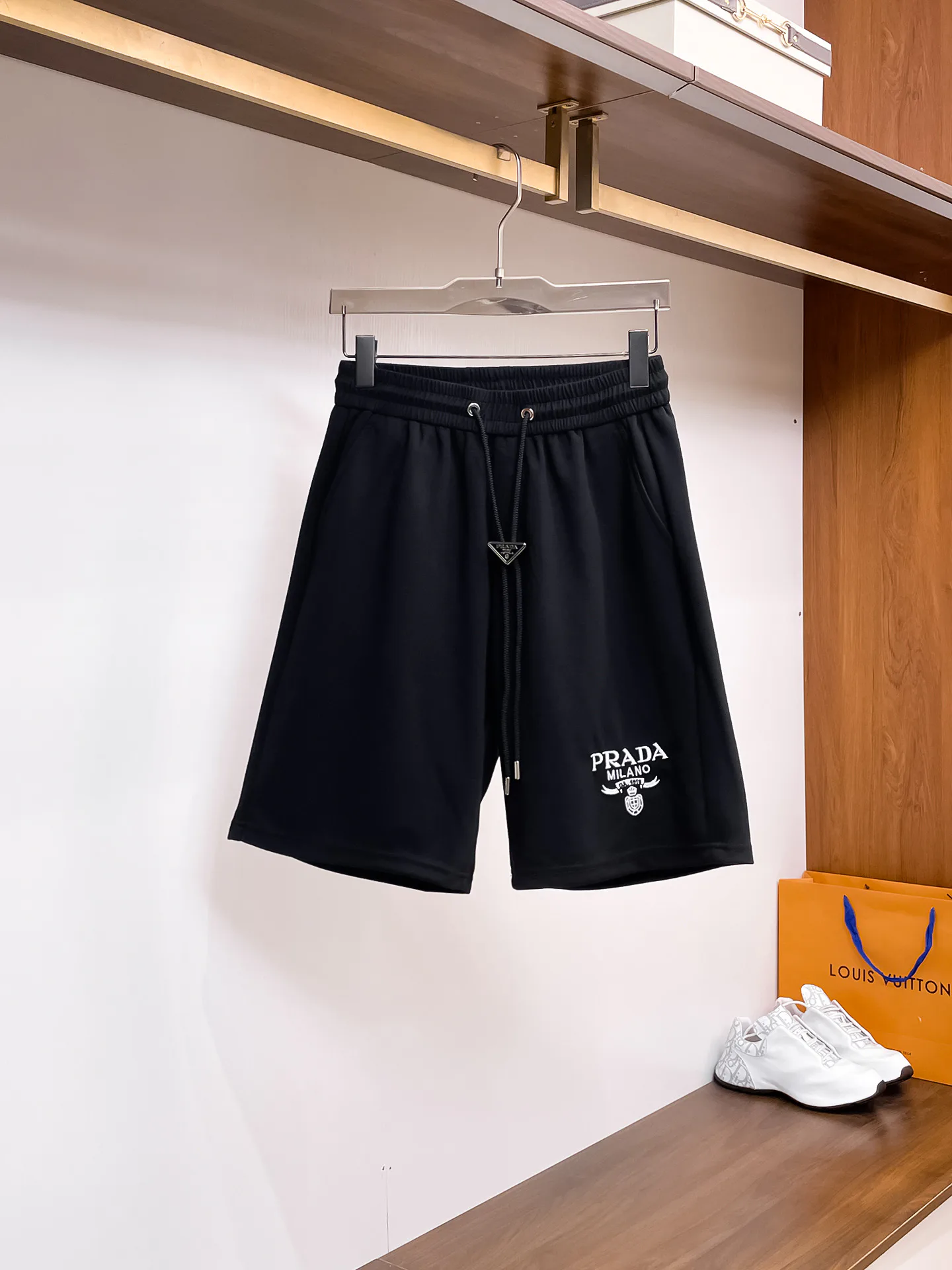 Шорты Мужские Prada 13417616