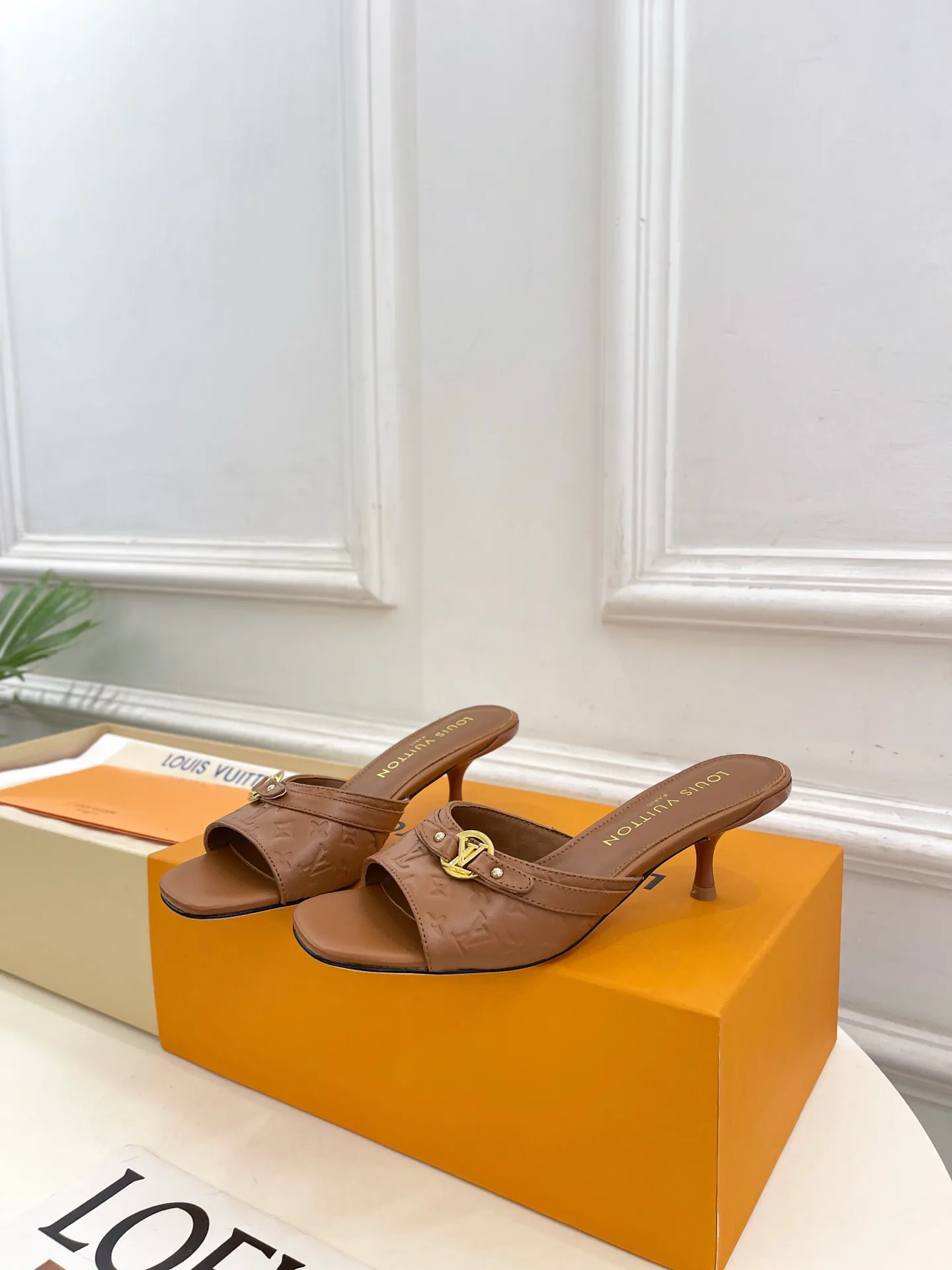 Босоножки Женские Louis Vuitton 496205