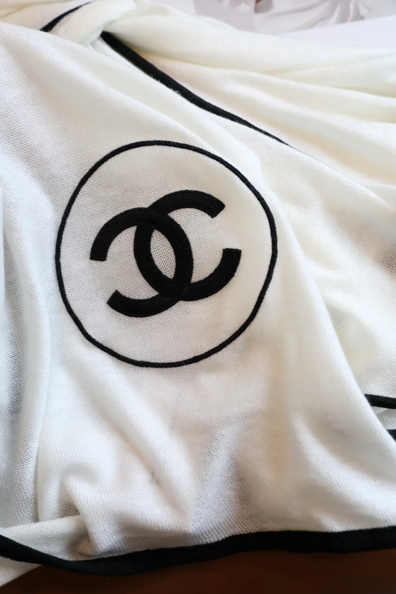 Шарфы Chanel 17991587