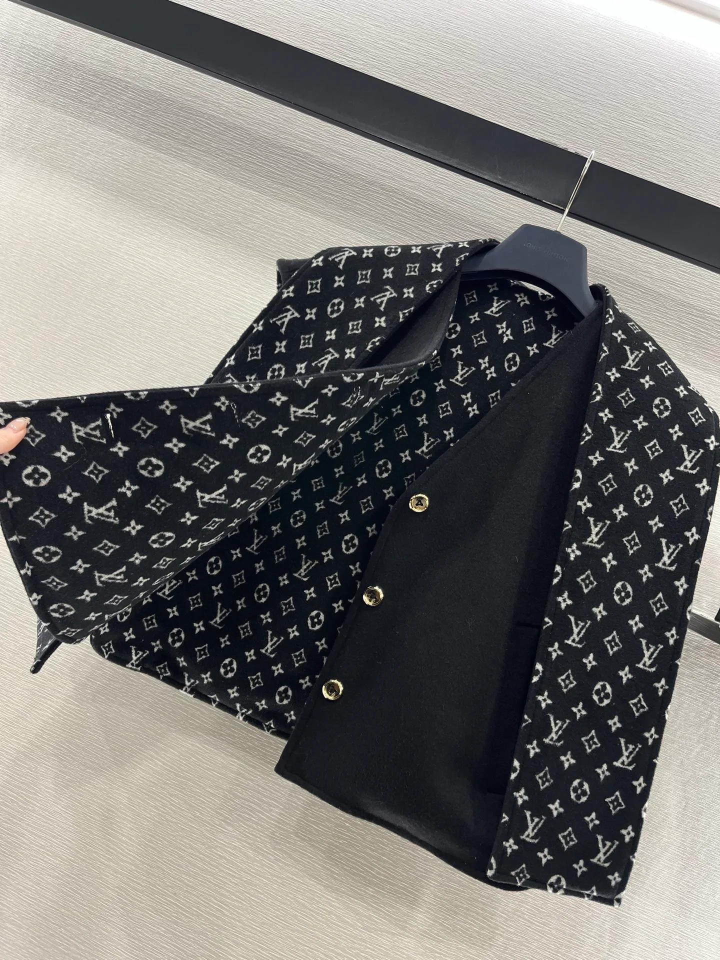 Жилеты Женские Louis Vuitton 1512424