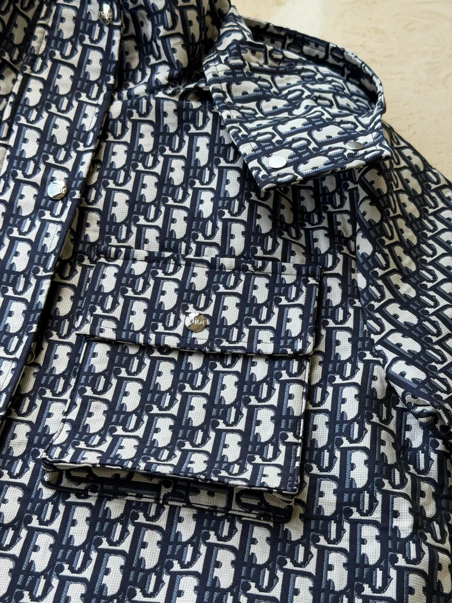 Куртки И Пуховики Женские Christian Dior 18885469
