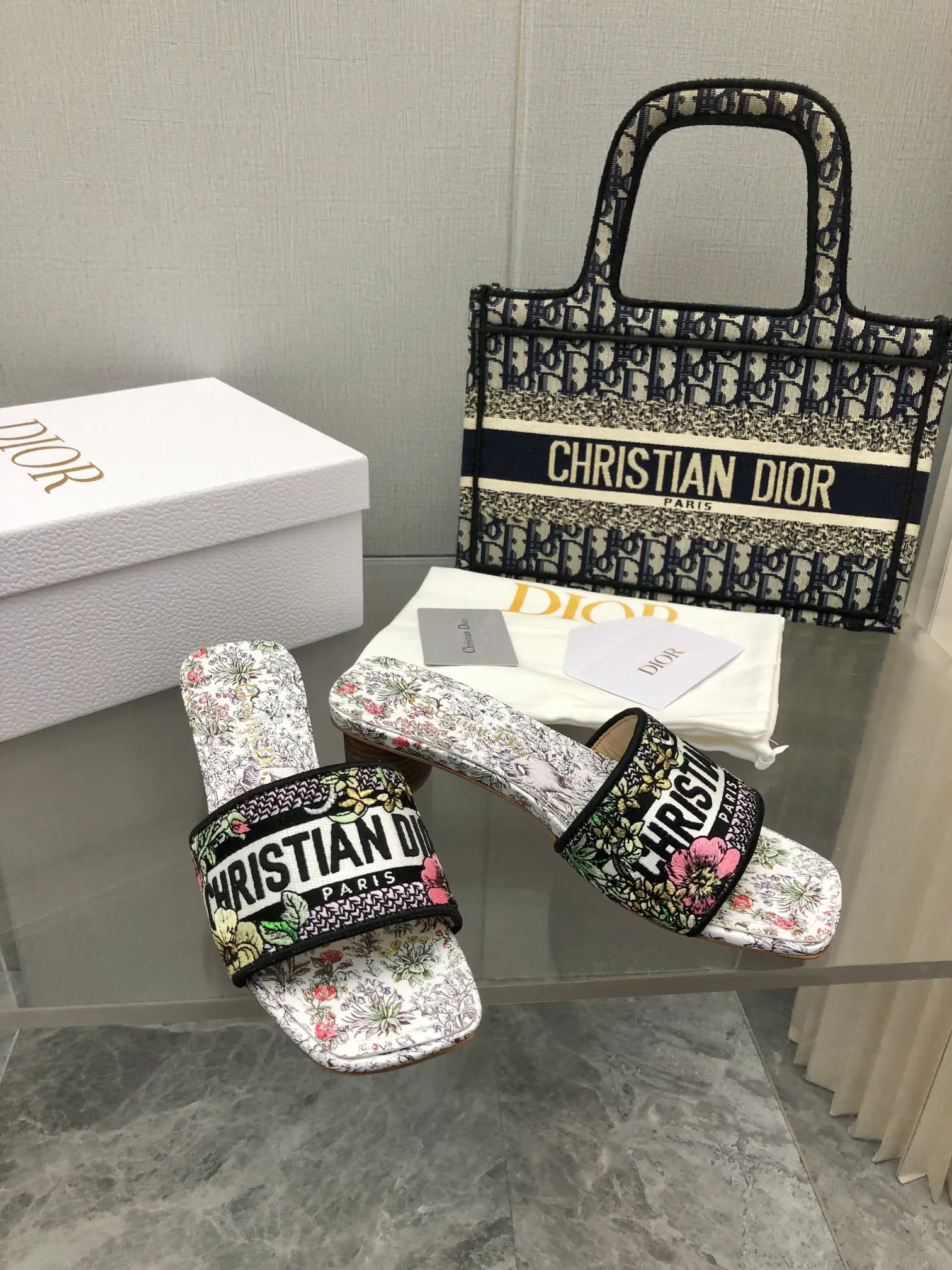 Босоножки Женские Christian Dior 18633986