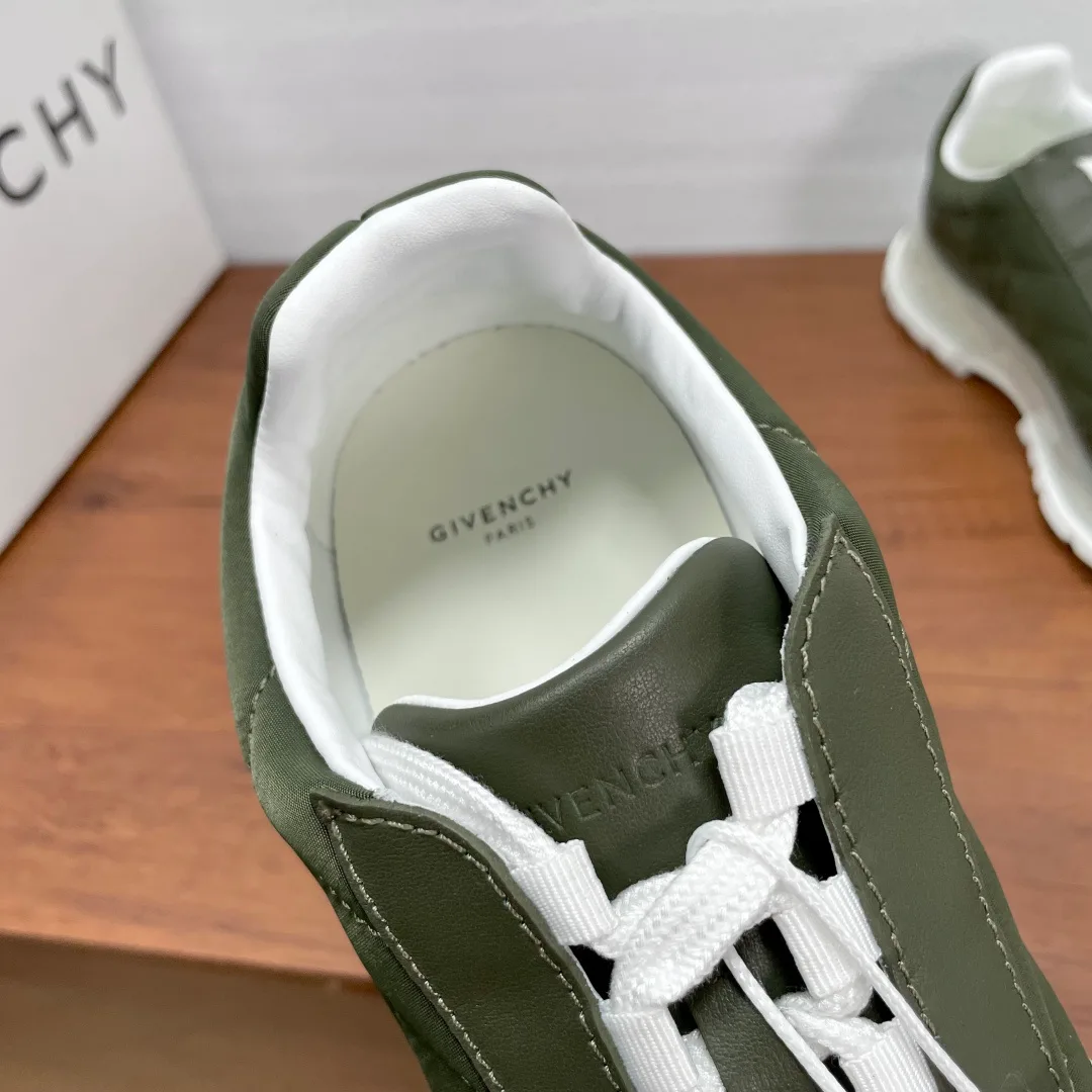 Кроссовки Мужские Givenchy 17307225