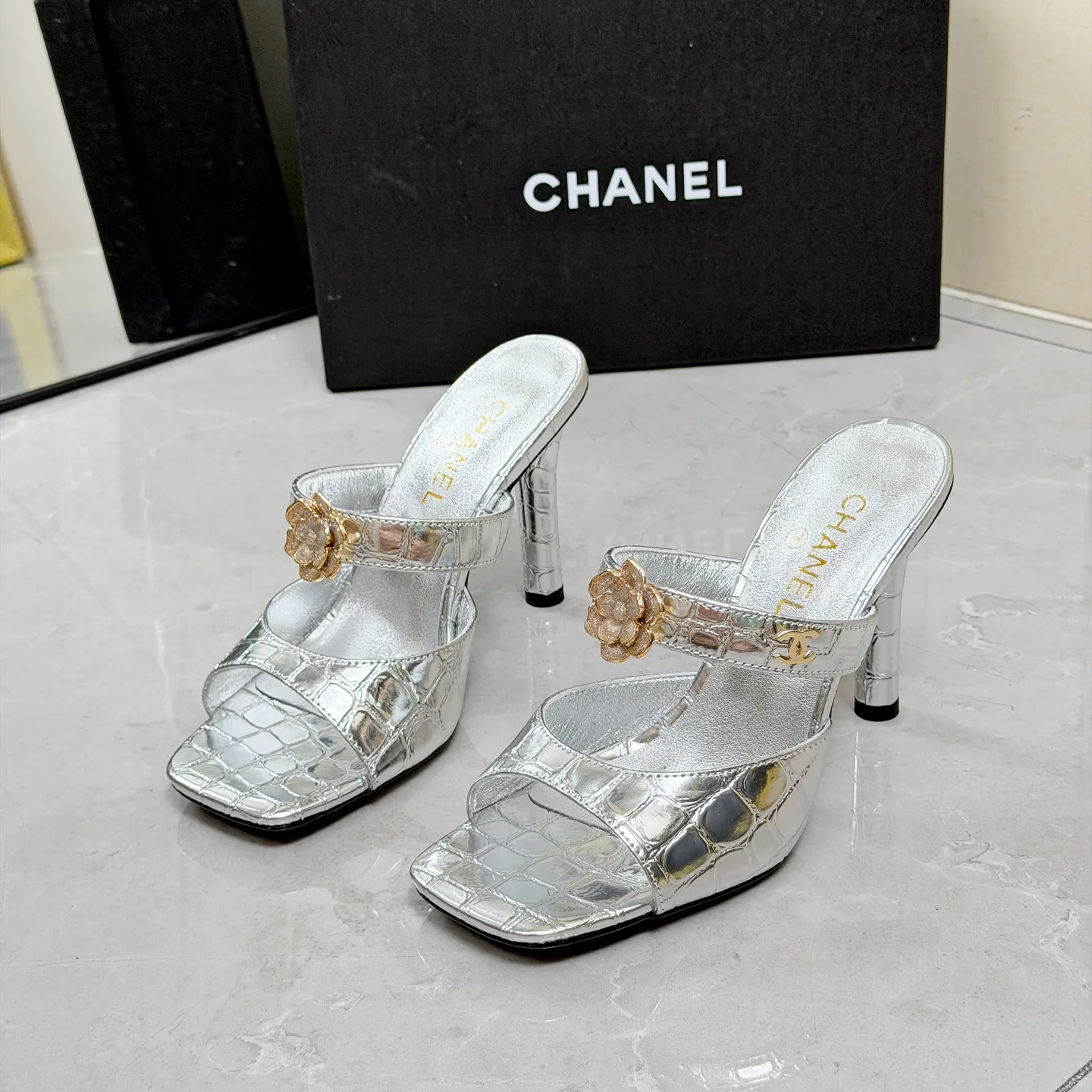 Босоножки Женские Chanel 17335035