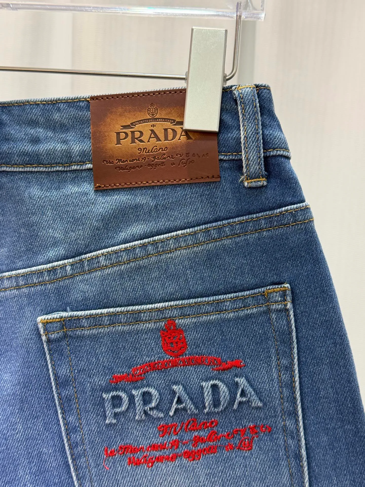 Шорты Женские Prada 13237515