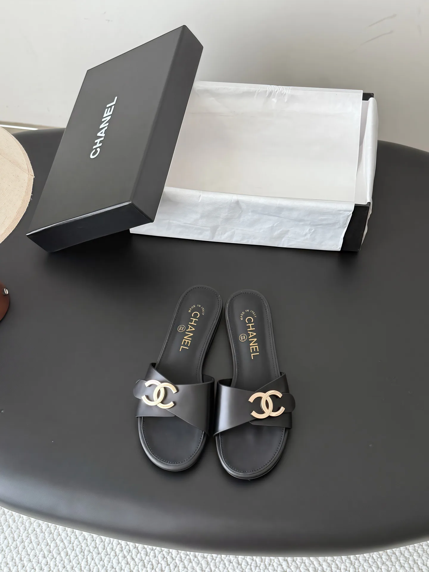 Шлепанцы Женские Chanel 17784779