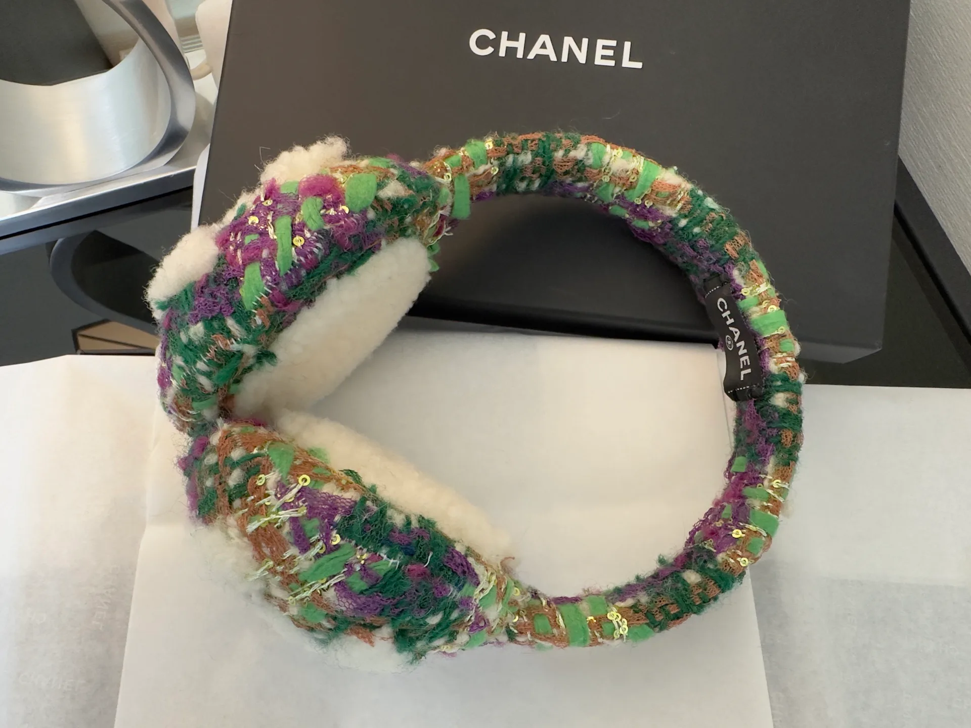 Головные Уборы Chanel 18347864
