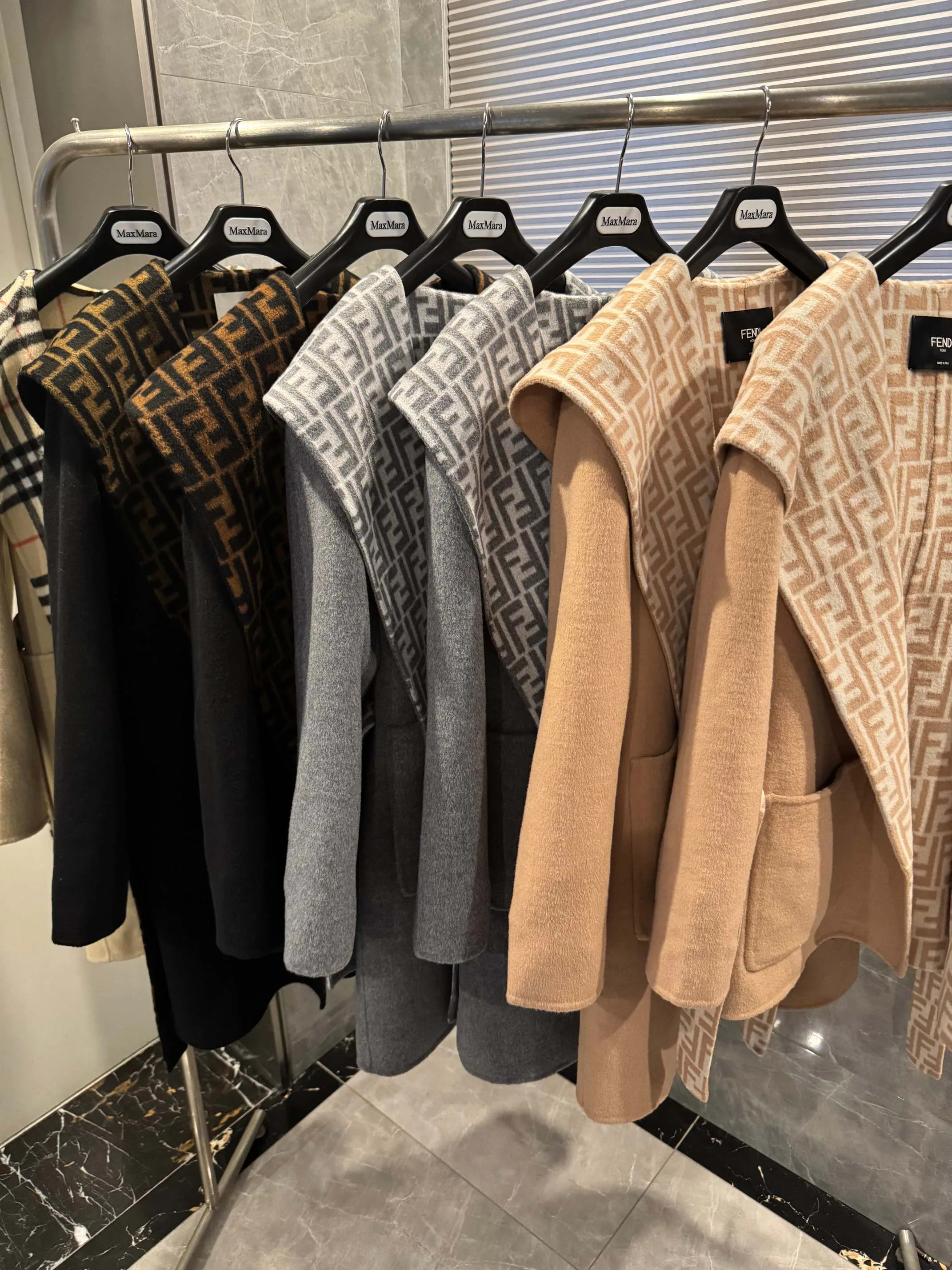Пальто Женские Fendi 1512144