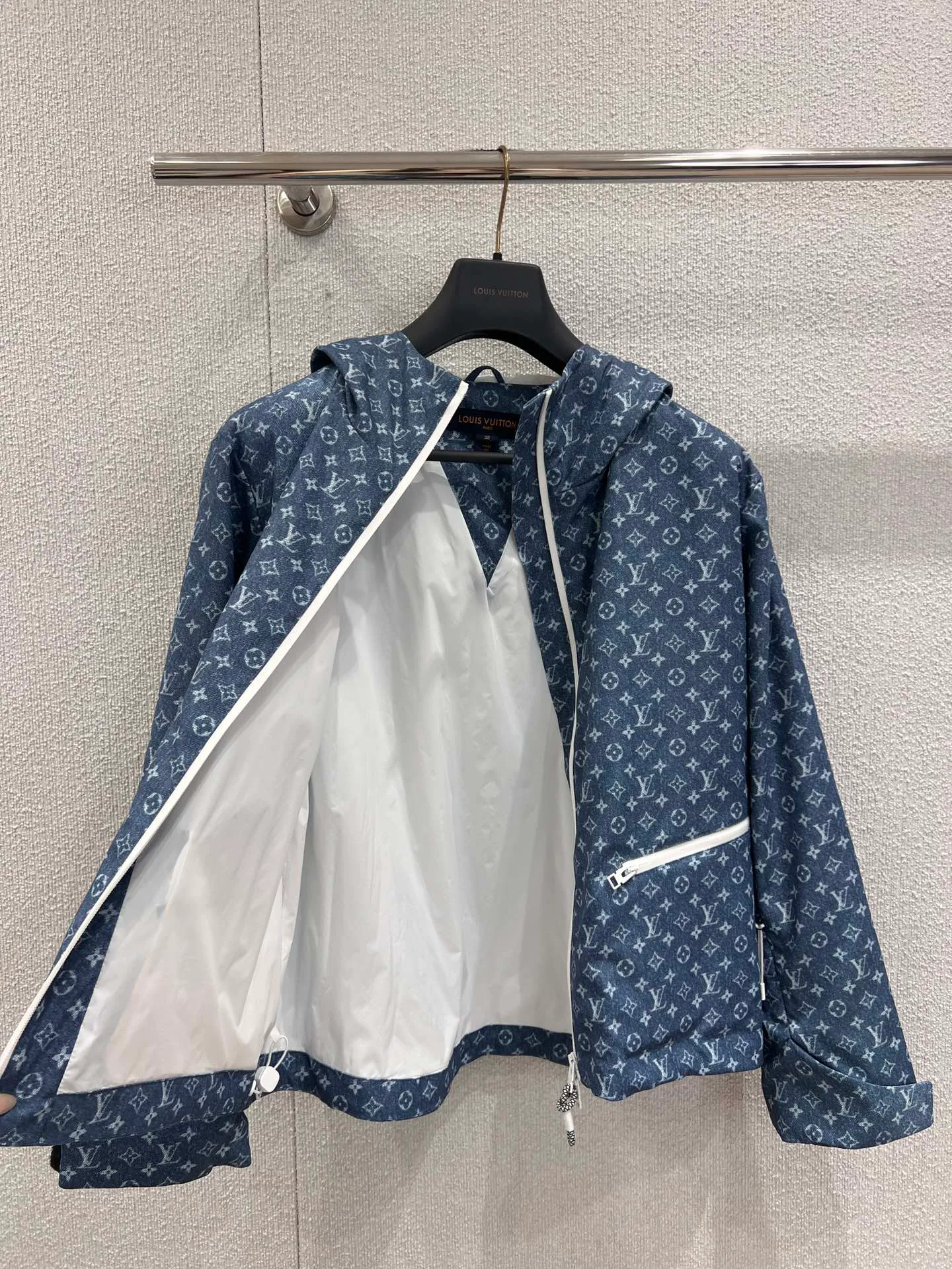 Тренчи Женские Louis Vuitton 1521047