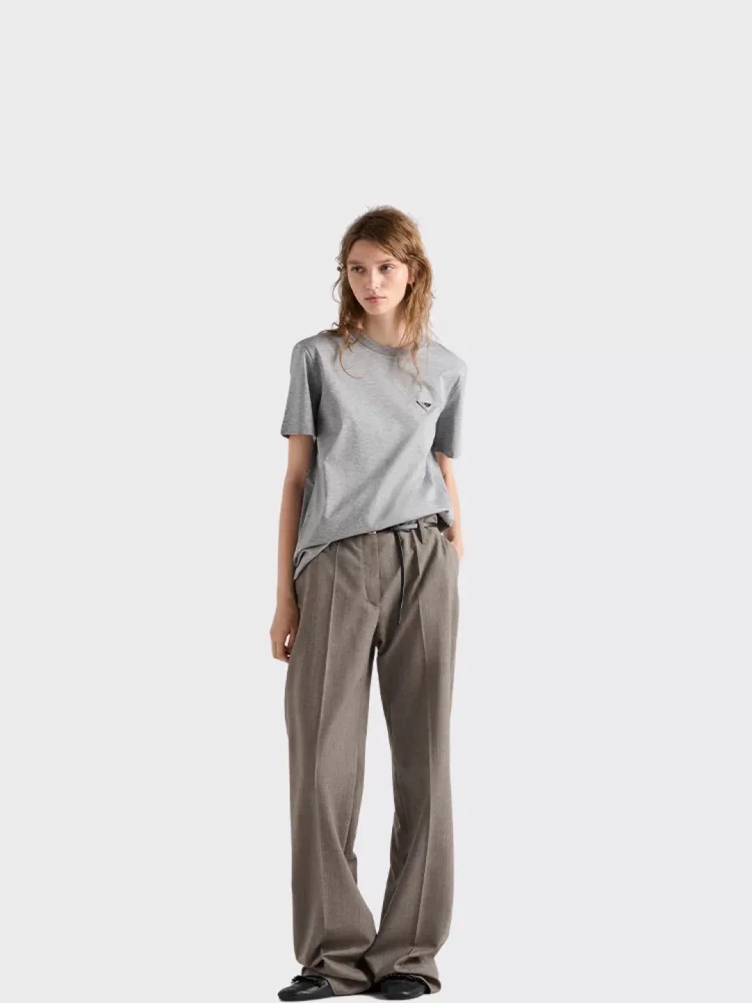 Футболки Женские Prada 16936488