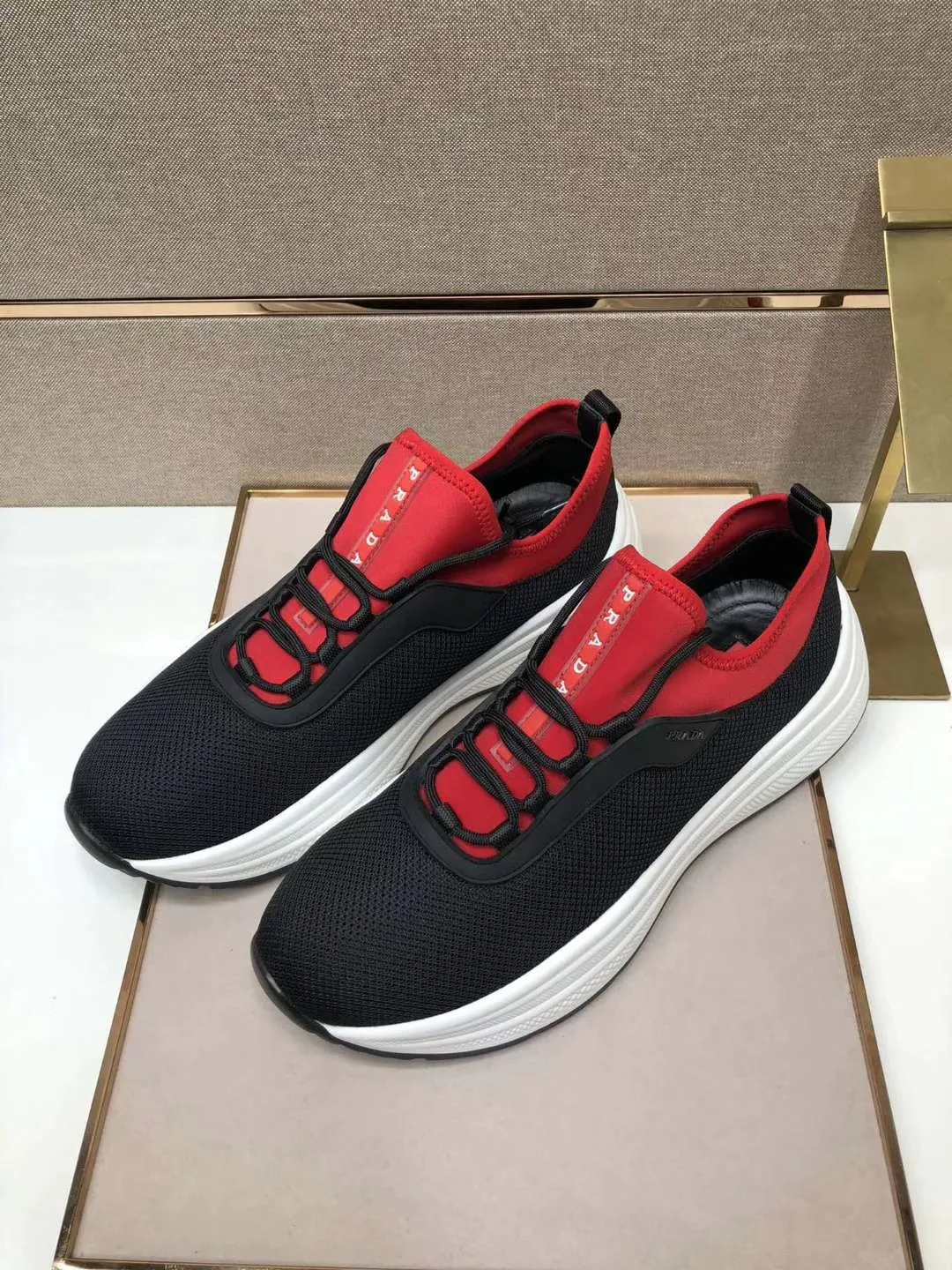 Кроссовки Мужские Prada 10844550