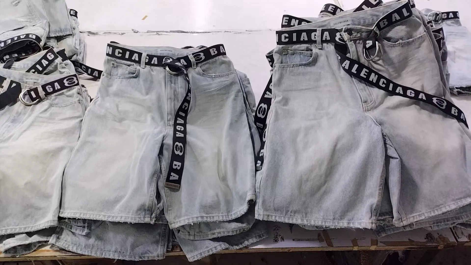 Джинсы Мужские Balenciaga 17468325
