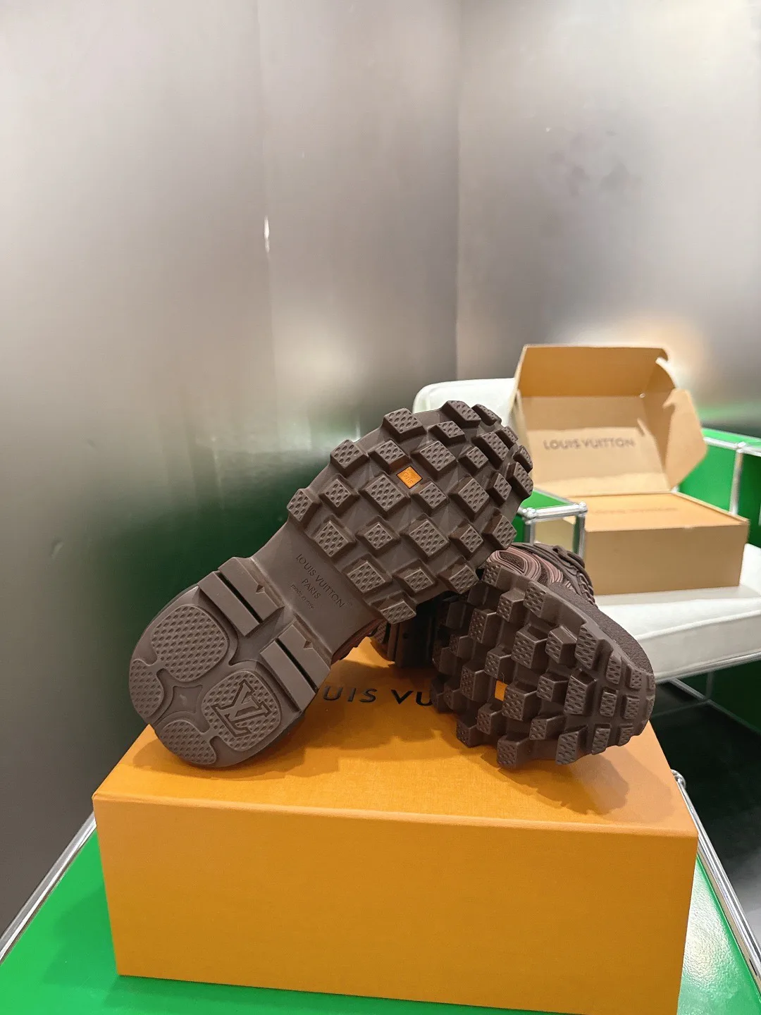 Кроссовки Мужские Louis Vuitton 15323176