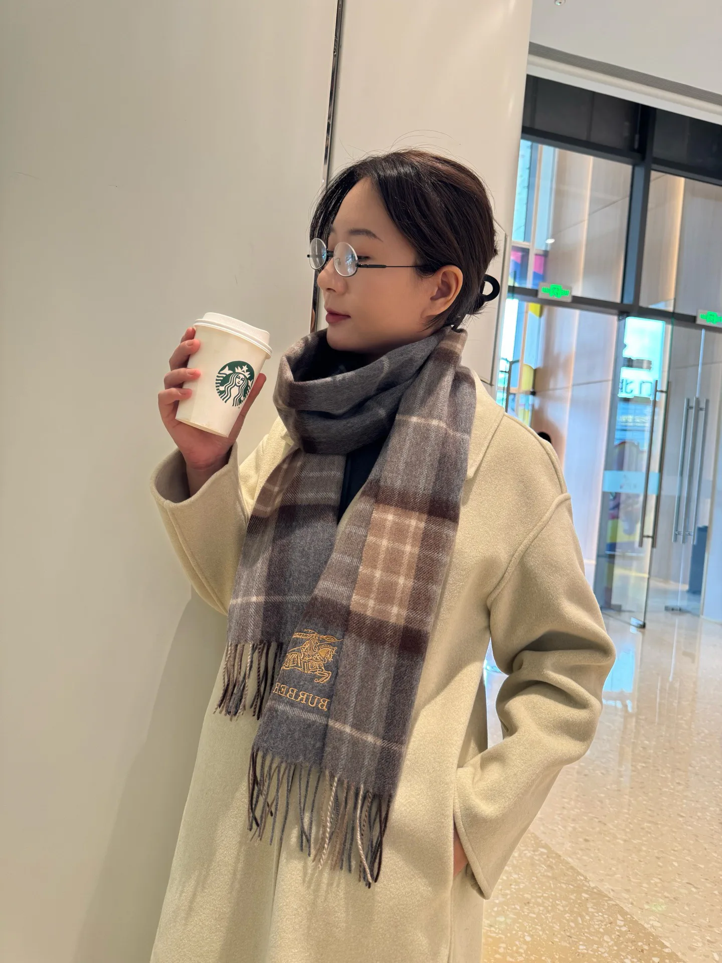 Шарфы Burberry 702869