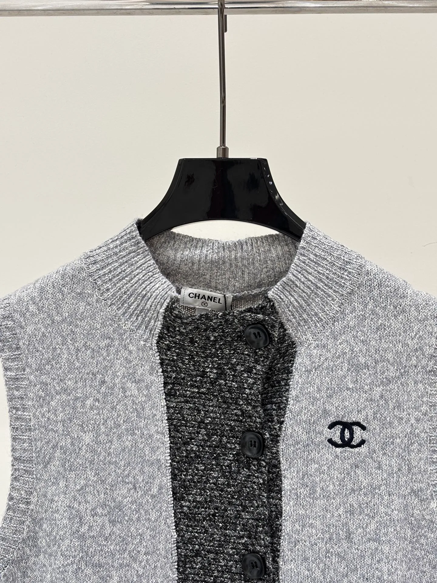 Жилеты Женские Chanel 18138211