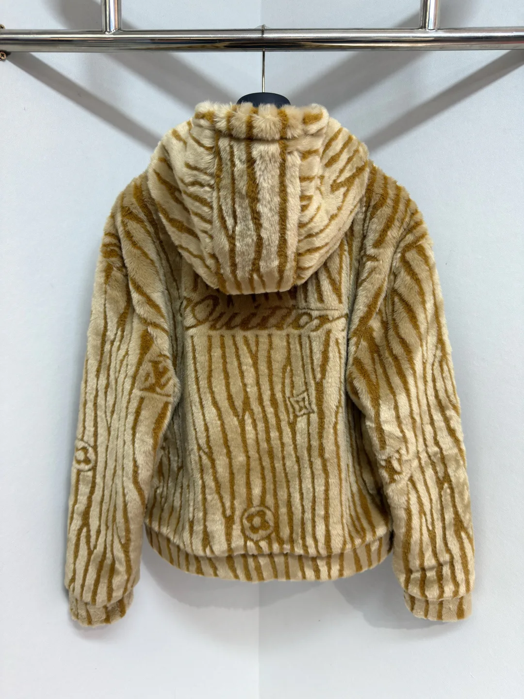 Куртки И Пуховики Мужские Louis Vuitton 4539544