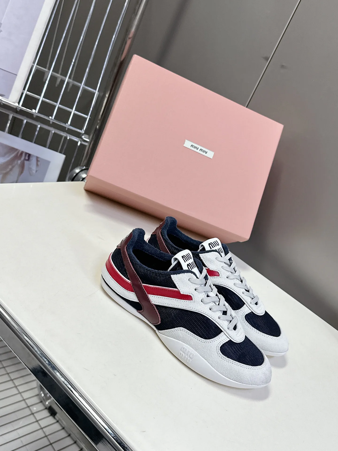 Кроссовки Женские Miu Miu 21698