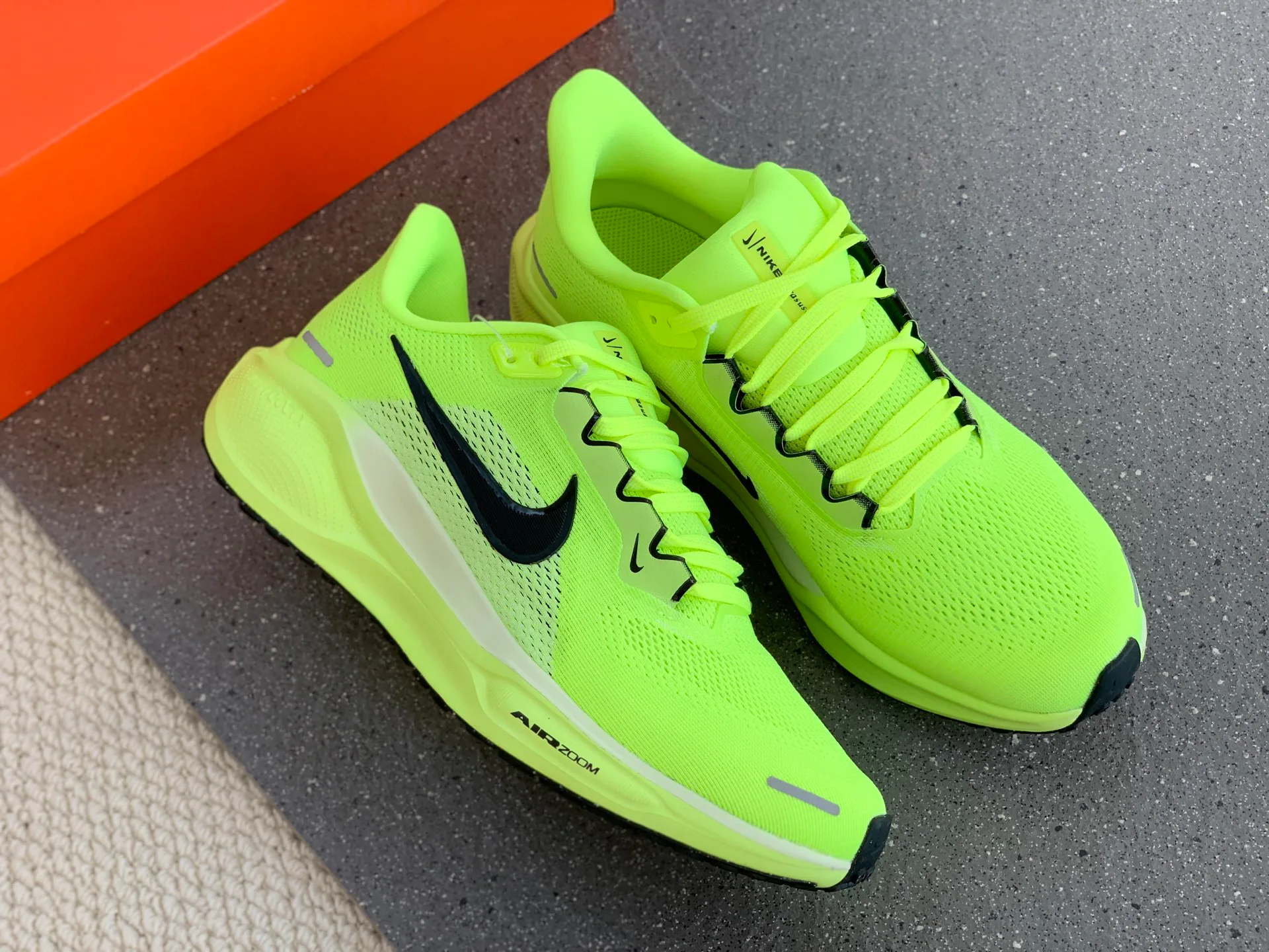 Кроссовки Женские Nike 230366