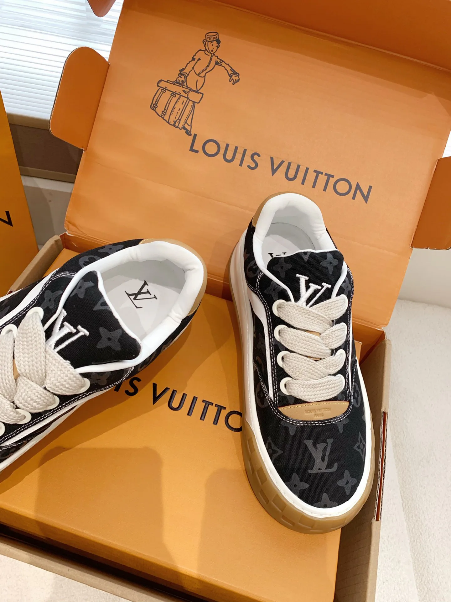 Кеды Женские Louis Vuitton 13183744