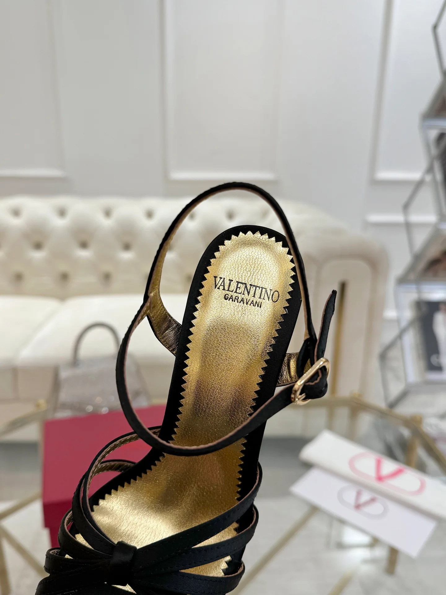 Босоножки Женские Valentino 35948