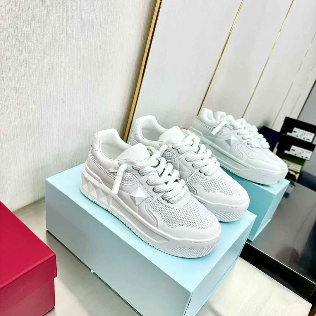 Кроссовки Женские Valentino 17955022
