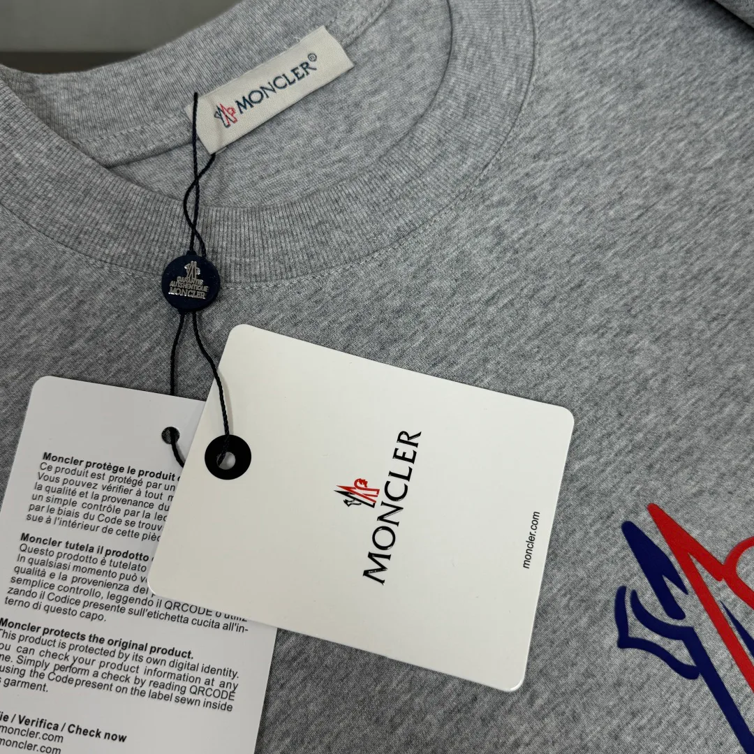 Футболки Женские Moncler 10201186